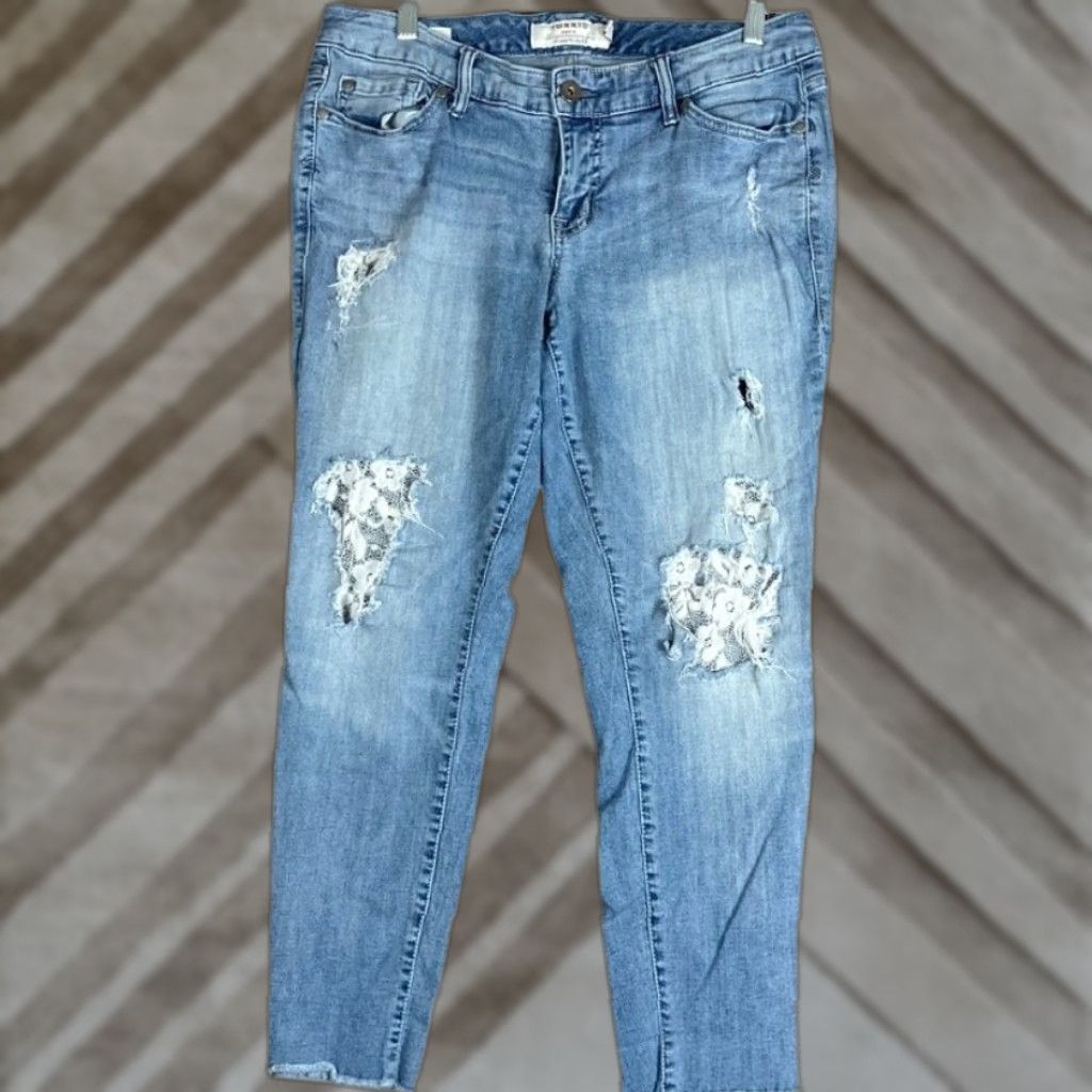 Torrid Torrid Jeans Blue Denim Distressed Mid Rise Boyfriend Ankle Stretch 10 Women Casual 5-Pocket Jeans Mens Womens Girls Size 24" / US 00 / IT 34 - 1 Thumbnail