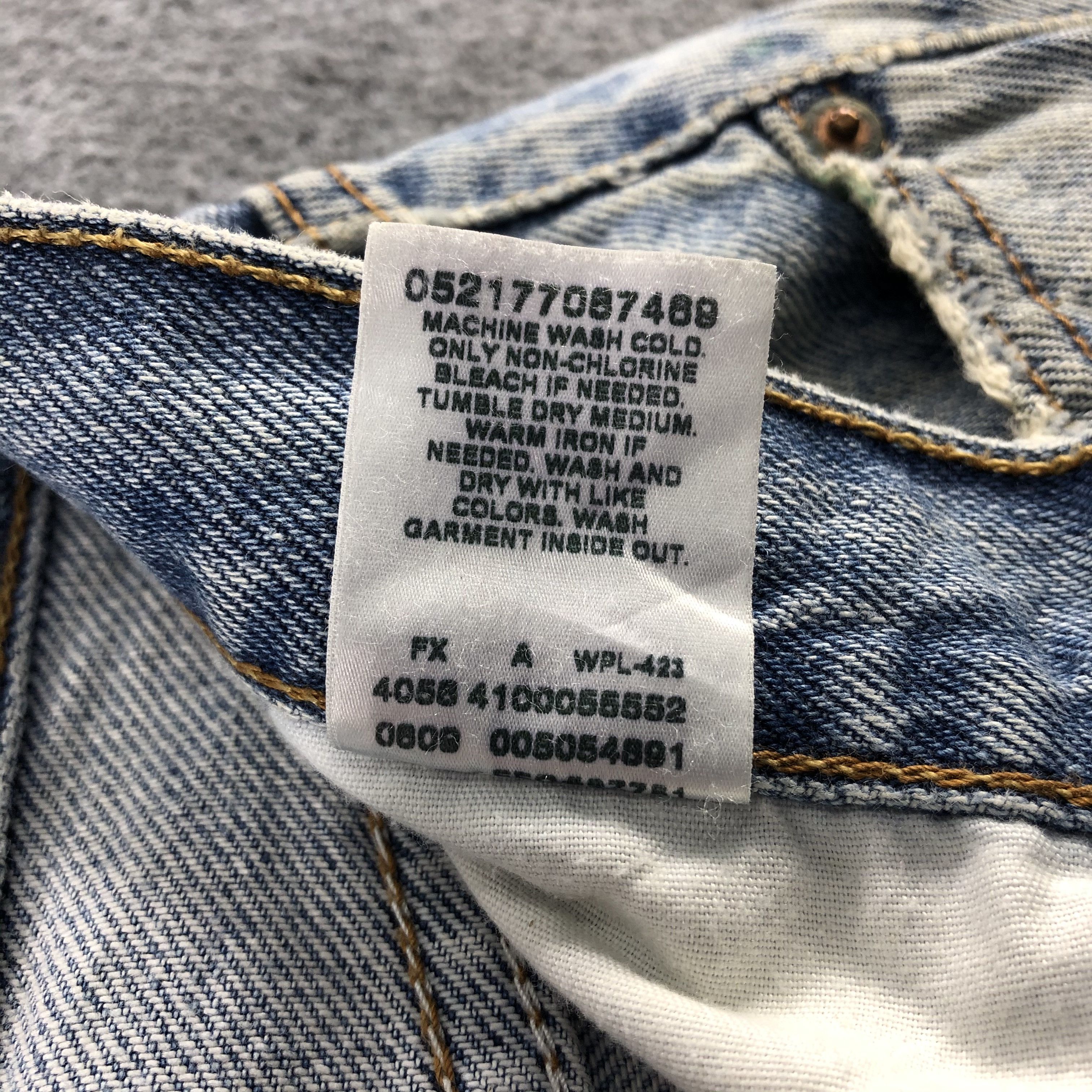 Levi's Vintage Light Wash Distress Levis 505 Jeans-J1212 Size US 33 - 11 Thumbnail
