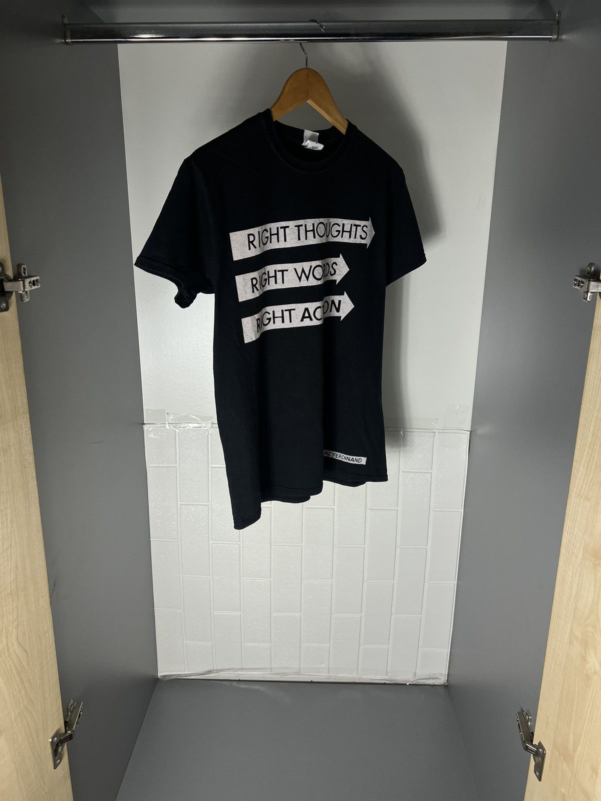 Band Tees VINTAGE FRANZ FERDINAND EUROPEAN TOUR ROCK T-SHIRT Y2K 90s Size US M / EU 48-50 / 2 - 2 Thumbnail
