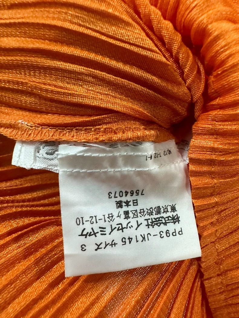 Issey miyake size os Orange high collar pleated base short