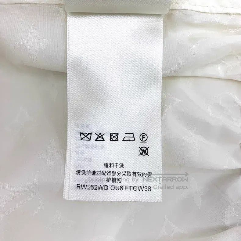 Louis Vuitton Louis Vuitton 25 beige logo dark print full-print hooded d Size XS / US 0-2 / IT 36-38 - 7 Thumbnail