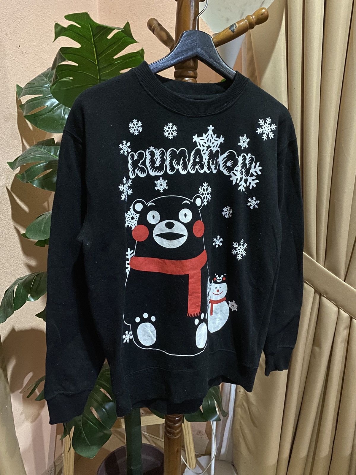 Japanese Brand Vintage Kumamon Japan Winter Sweatshirt Black Medium - Cute Size US M / EU 48-50 / 2 - 5 Thumbnail