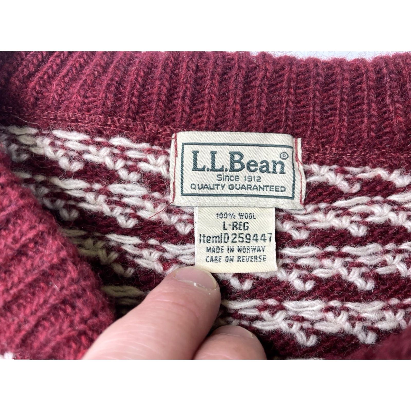 Vintage **L.L. Bean Birds-Eye Red Wool Crewneck Pullover Mens Large** User: L.L. Bean Birds-Eye Red Wool Crewneck Pullover Mens Large Size US L / EU 52-54 / 3 - 3 Thumbnail