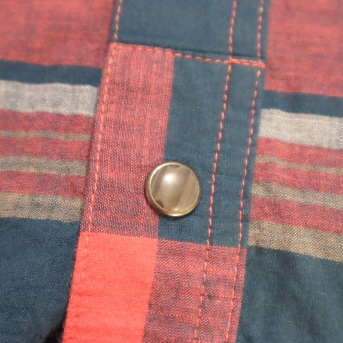 Vintage Columbia Shirt Men's XL Red Leadville Ridge Pearl Snap Cotton Plaid Size US XL / EU 56 / 4 - 8 Thumbnail