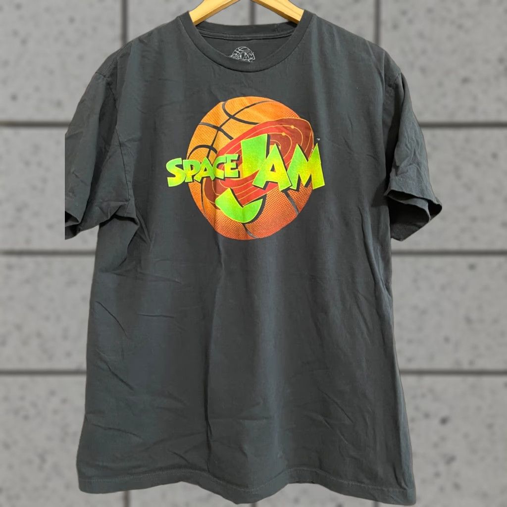 X-LARGE **X LARGE BLACK SPACE JAM T-SHIRT** User: **X LARGE BLACK SPACE JAM T-SHIRT** Size US XL / EU 56 / 4 - 1 Thumbnail