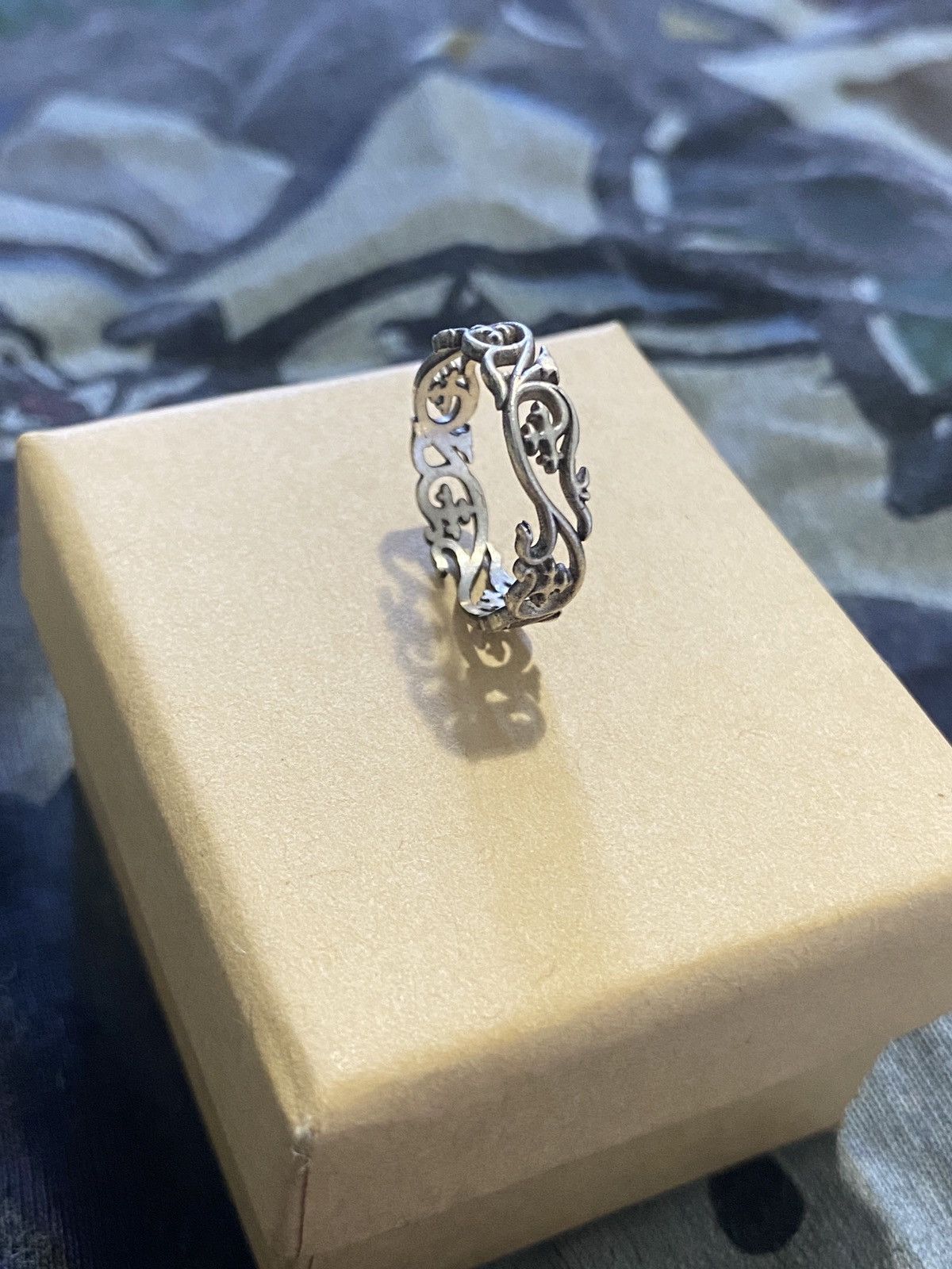 Jewelry Silver Ring Size ONE SIZE - 1 Thumbnail