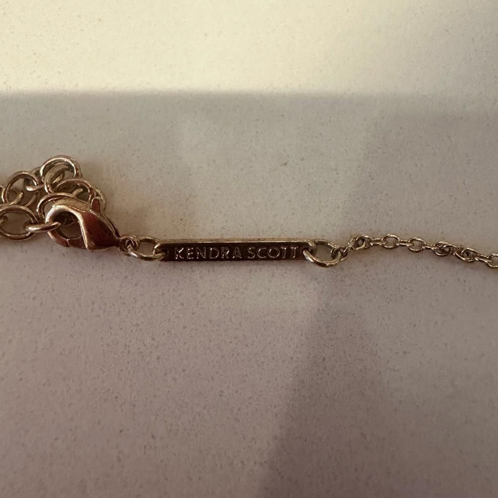 Kendra Scott Kendra Scott Elisa Rose Gold Oval Filigree Pendant Necklace Size ONE SIZE - 8 Thumbnail
