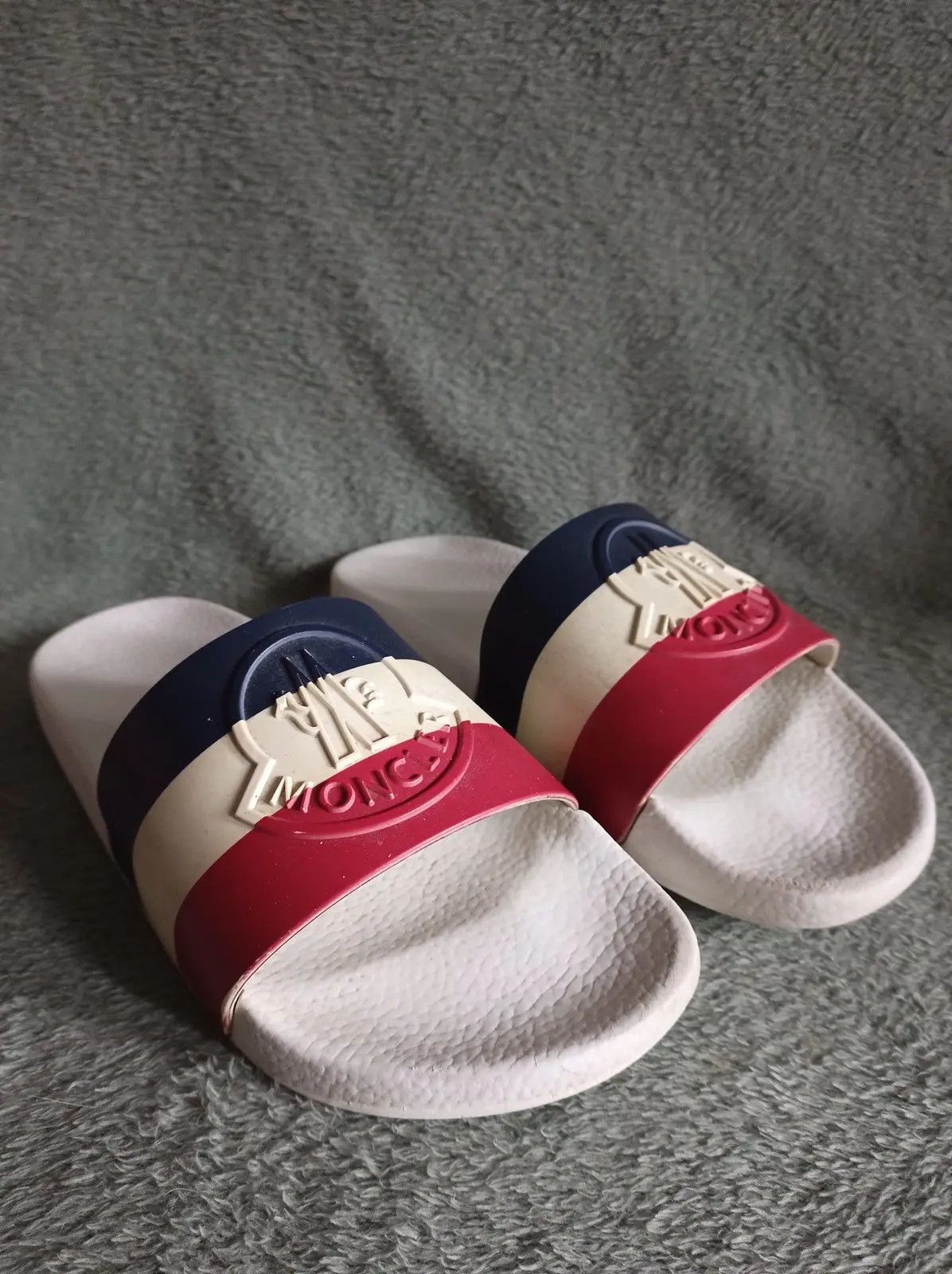 Moncler MONCLER Basile Logo-Embossed Striped Rubber Slides EU 41 Size US 8 / EU 41 - 1 Thumbnail
