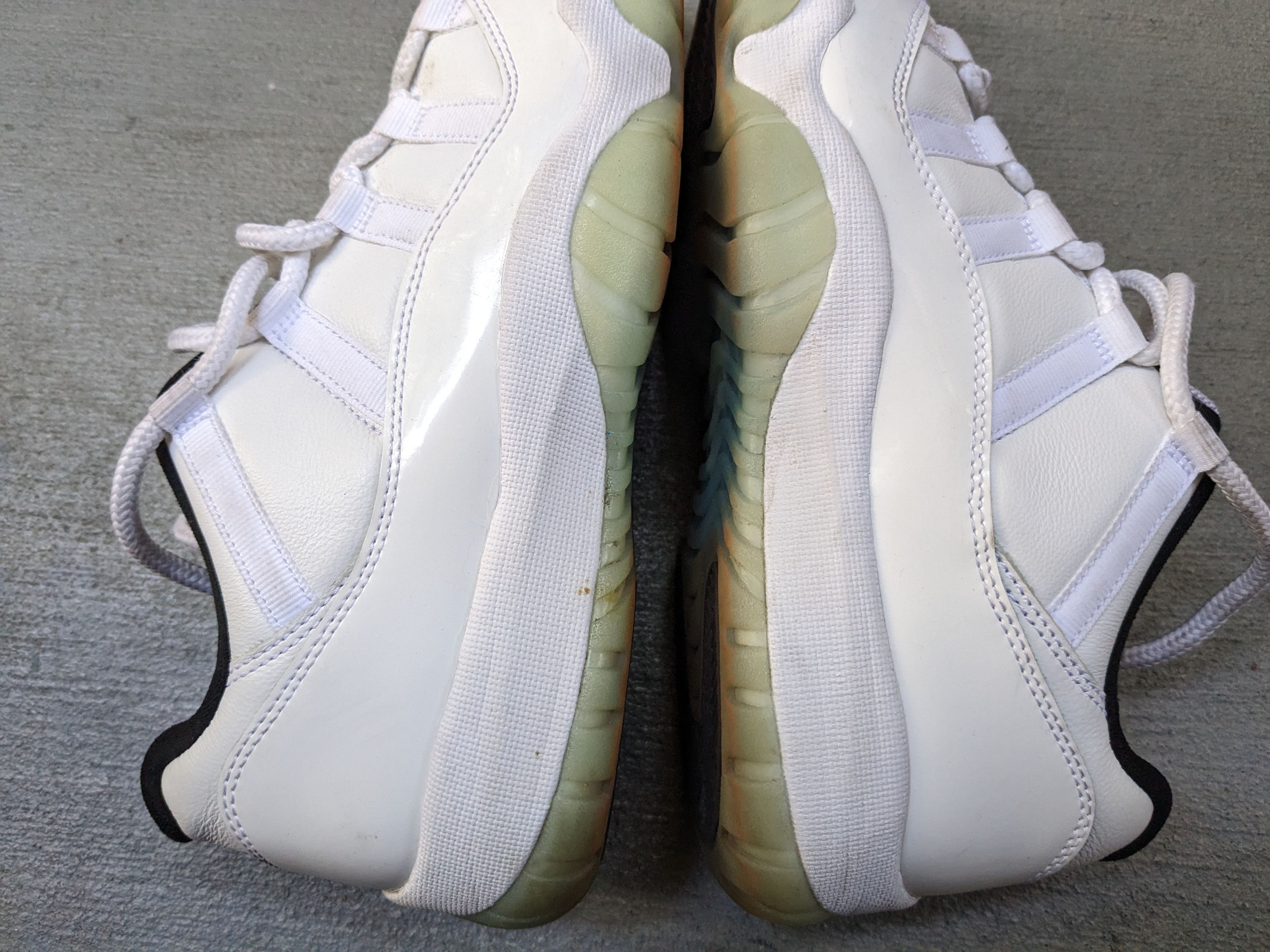 Jordan Brand × Nike Nike Air Jordan 11 Retro Legend Blue Low White AV2187-117 Size US 9.5 / EU 42-43 - 7 Thumbnail