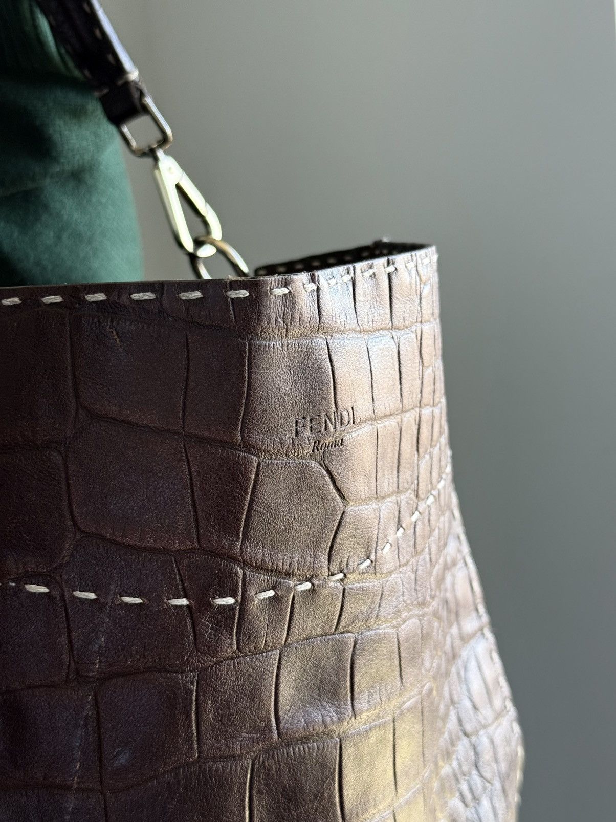 Fendi Fendi Roma Croc Style Leather Hobo Bag Deep Burgundy Black Size ONE SIZE - 7 Thumbnail
