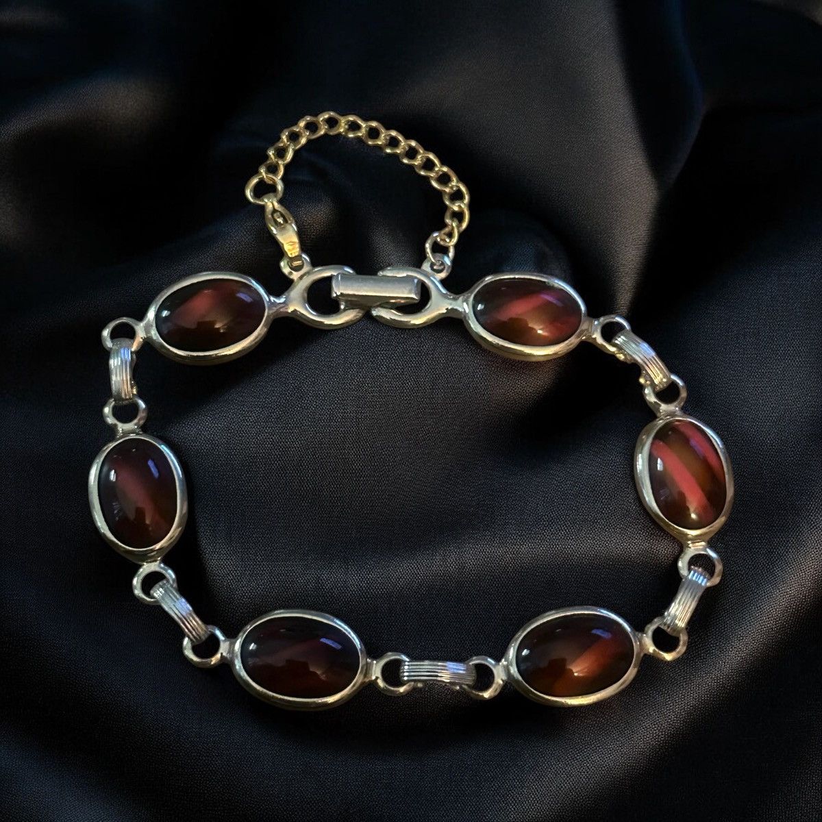 Other × Vintage Vintage Sarah Coventry gold tone Wood Nymph bracelet Size ONE SIZE - 1 Thumbnail