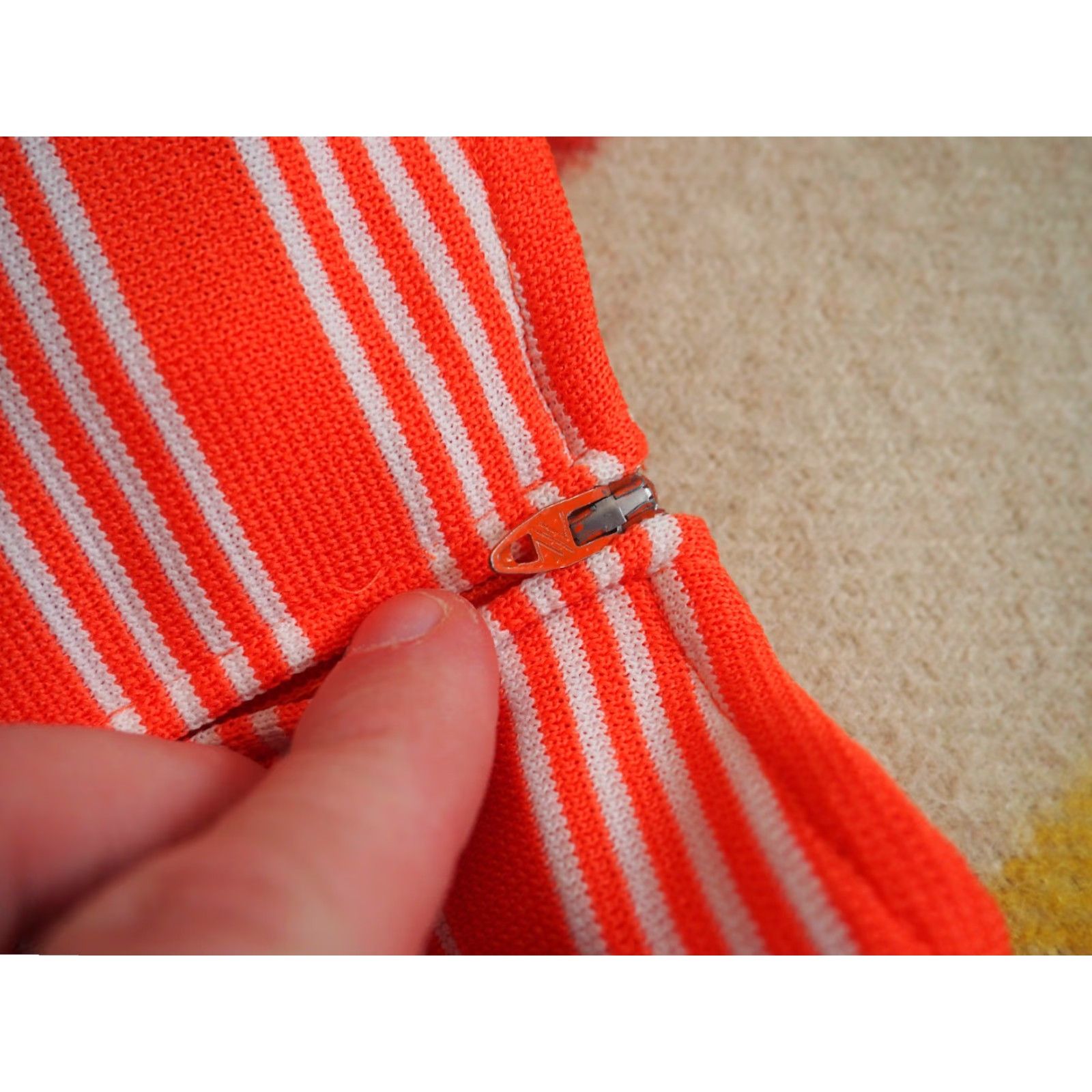 Etro VTG 70s Orange White Hippy Boho Retro Talon USA Poly Womens Shirt Top S Size S / US 4 / IT 40 - 4 Thumbnail