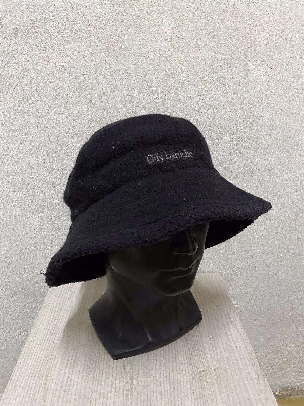 Guy Laroche Guy Laroche Bucket Hat Size ONE SIZE - 3 Thumbnail