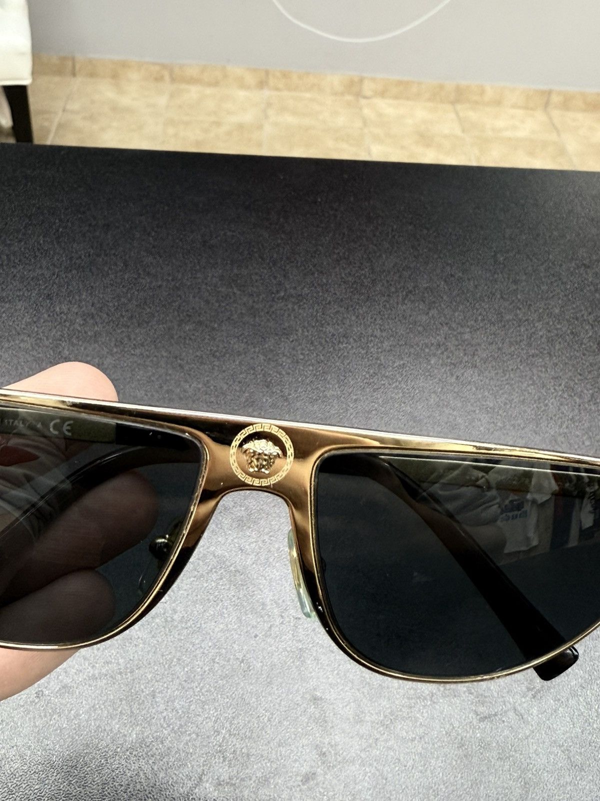 Versace AUTHENTIC Mens Versace Gold Sunglasses Size ONE SIZE - 10 Thumbnail
