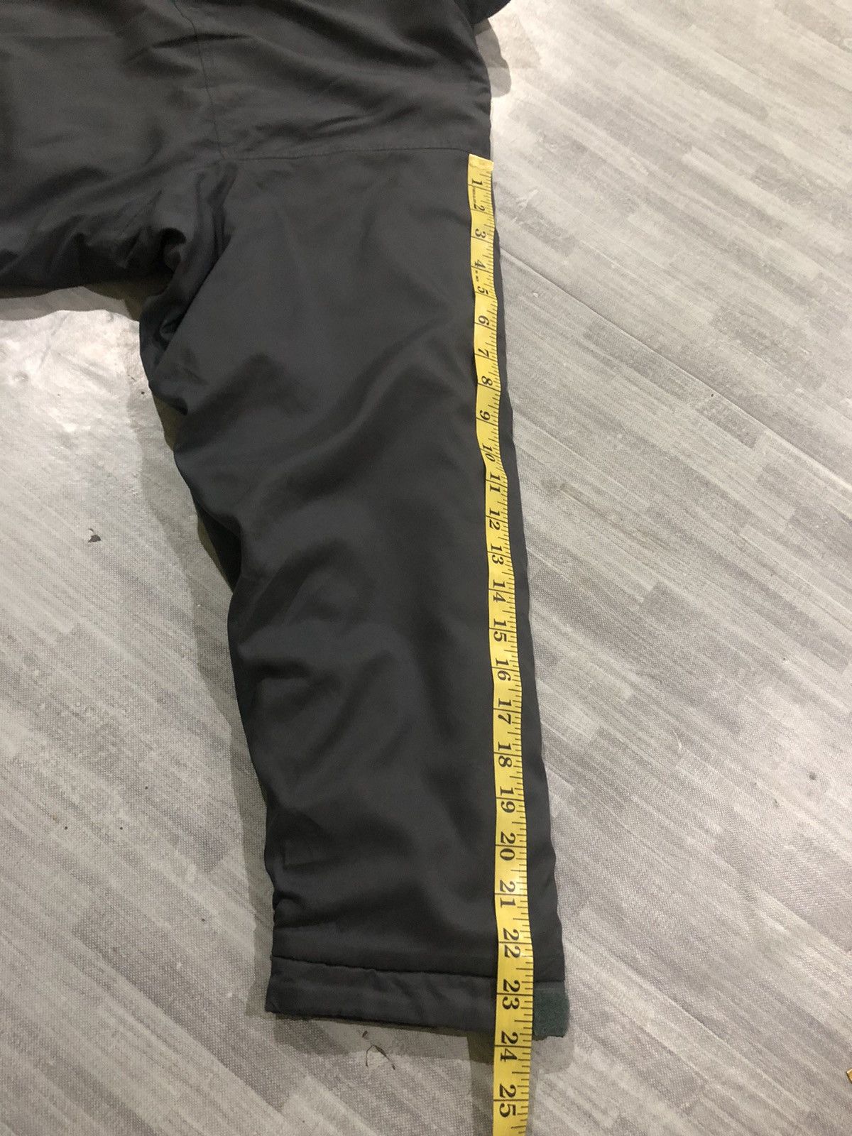 The North Face Vintage The North Face Grey LIght Down Jacket / SFC-8 Size US L / EU 52-54 / 3 - 19 Thumbnail