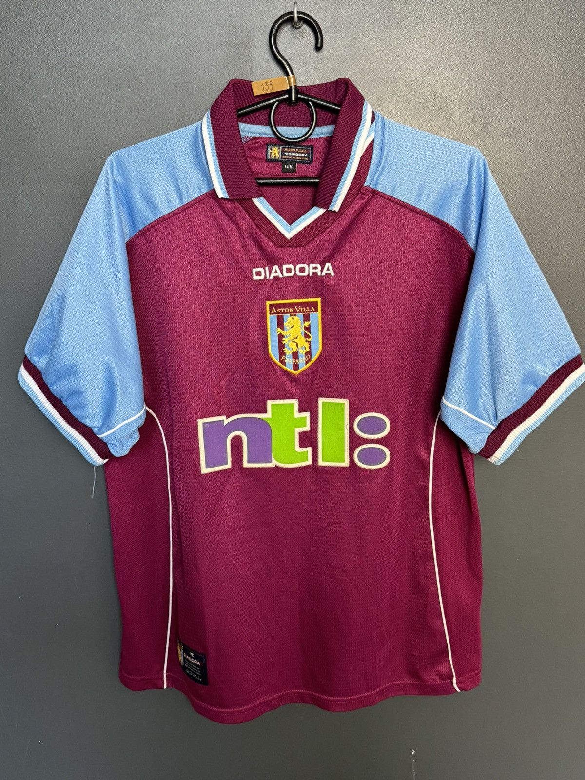 Diadora Aston Villa 00/01 Home Football Jersey Size US M / EU 48-50 / 2 - 1 Thumbnail
