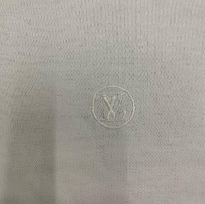 Louis Vuitton Louis Vuitton Short-sleeve T-shirt Size US M / EU 48-50 / 2 - 6 Thumbnail