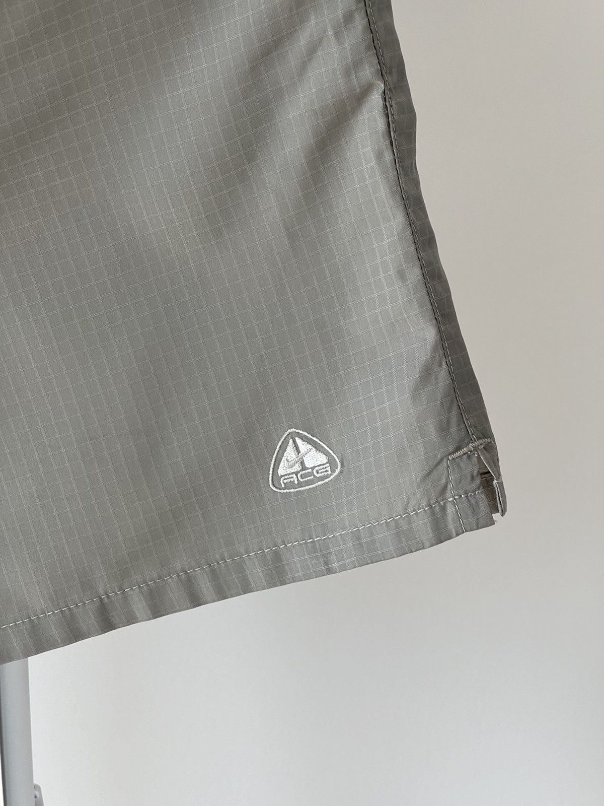 Nike ACG Nike ACG Trail Shorts Size US 33 - 2 Thumbnail