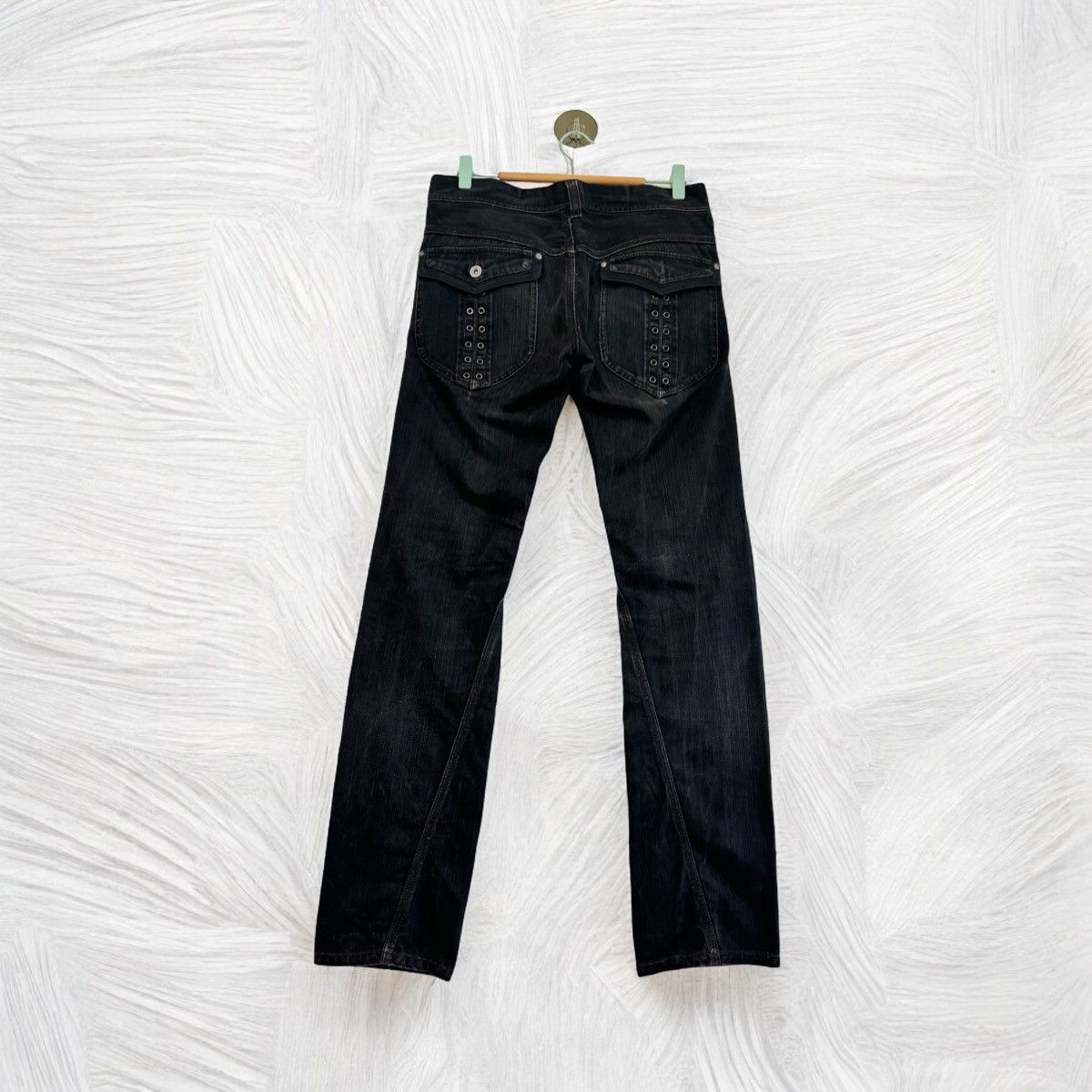 Nicole Club HIDEWAYS NICOLE TWIST LEG BLACK DENIM JEANS Size US 31 - 1 Thumbnail