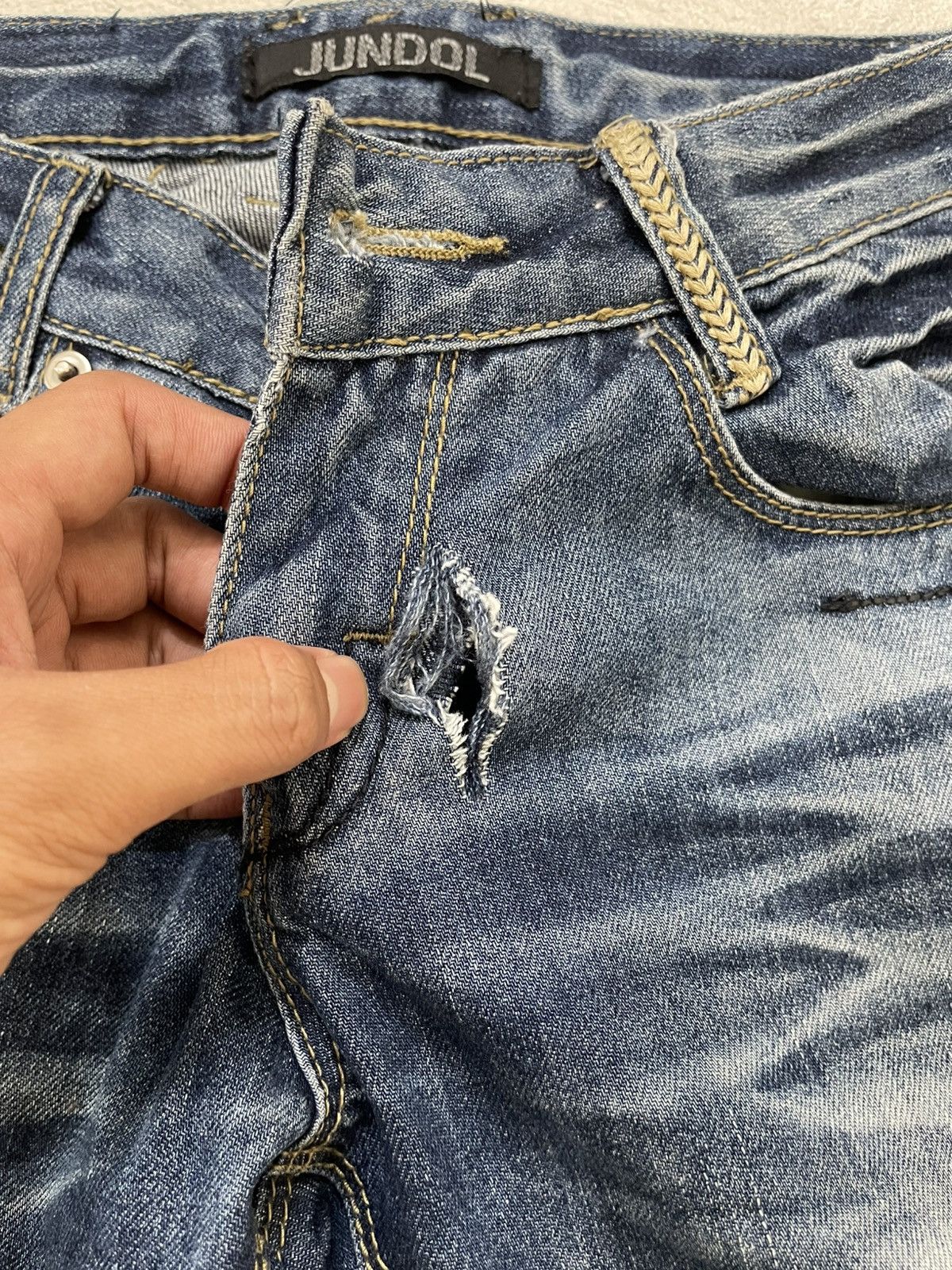 Japanese Brand 2000s Jundol raw Denim Heavy Distressed Midwash Hysteric Y2K Size US 27 - 12 Thumbnail