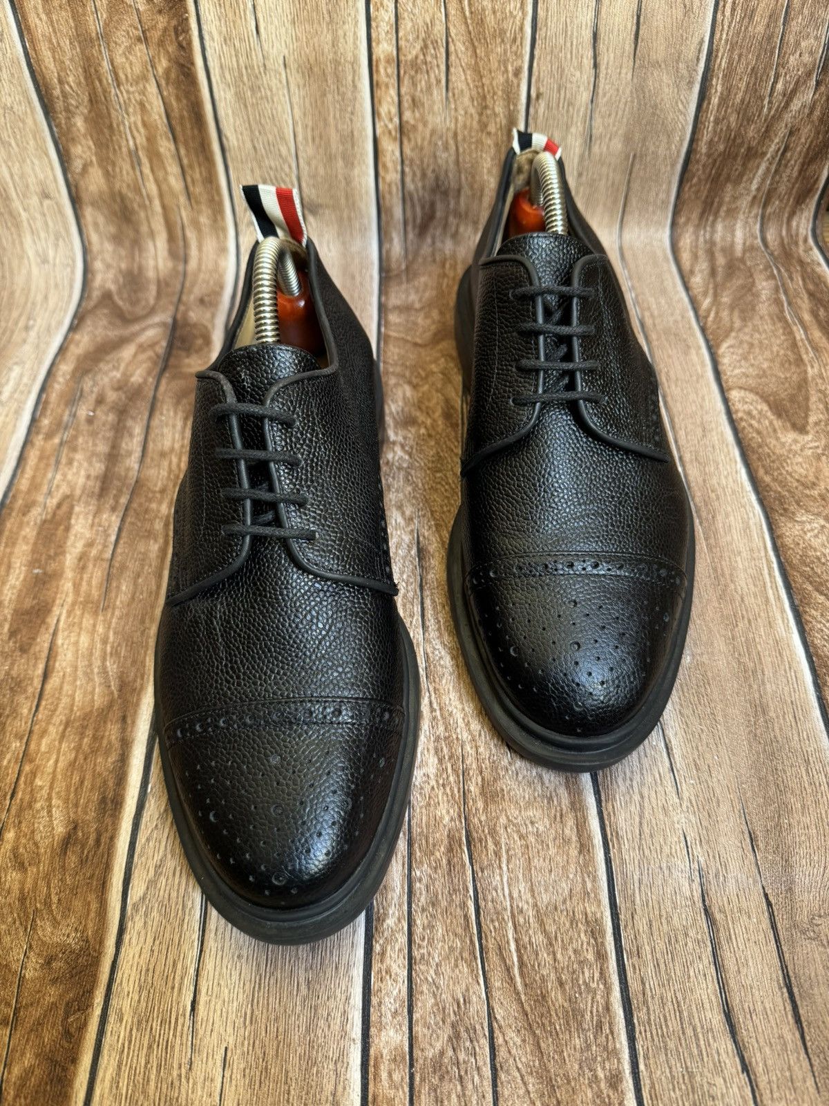 Designer × Thom Browne Pebble grain lightweight rubber sole derby Size US 7 / EU 40 - 4 Thumbnail