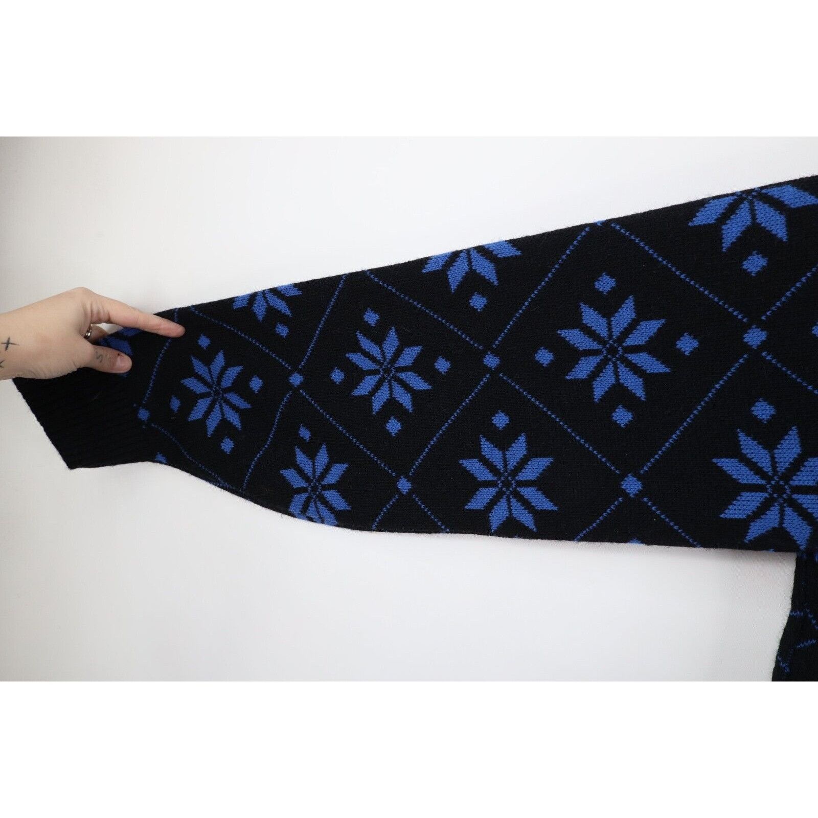 Vintage Vintage 90s Streetwear Christmas Snowflake Knit Sweater Size US XL / EU 56 / 4 - 5 Thumbnail