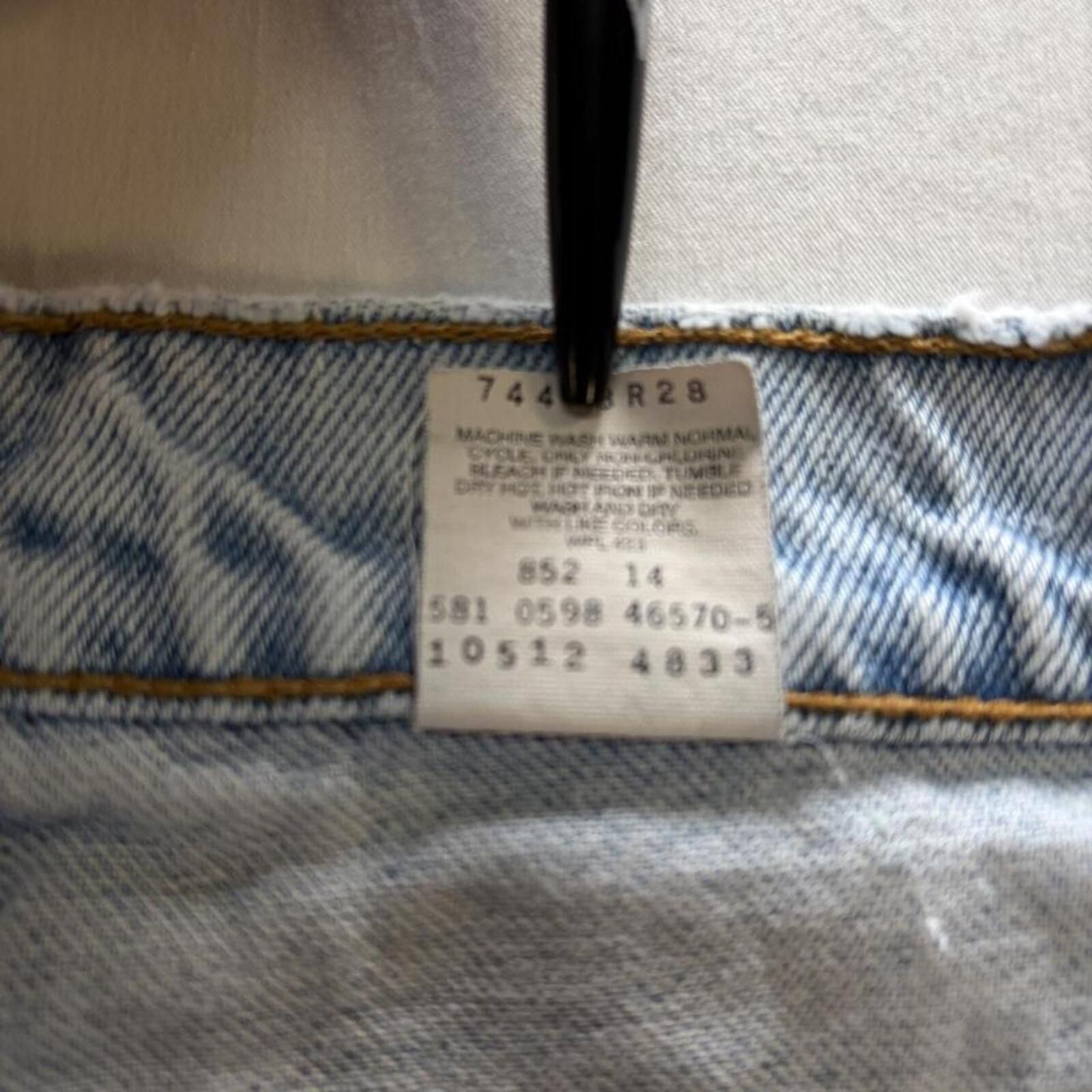 Levi's Vintage 1998 Levi 512 Distressed Jeans Size US 26 / EU 42 - 3 Thumbnail