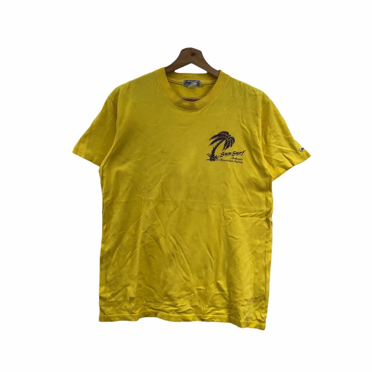 Vtg 90' SUN SURF Toyo Enterprise Golden Pineapple Tee Shirt