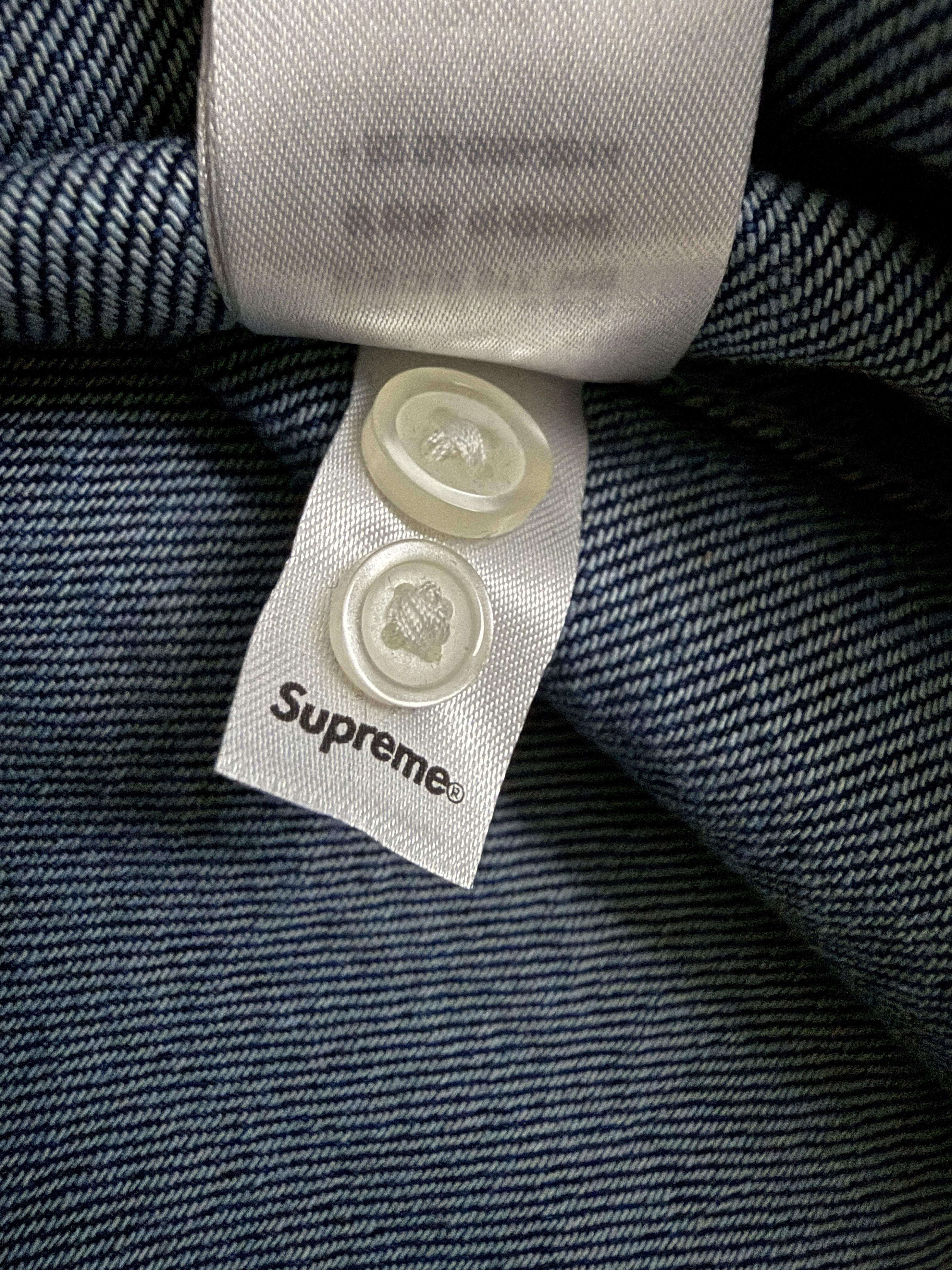 Supreme Small Box Denim Shirt FW 25 Size US L / EU 52-54 / 3 - 9 Thumbnail
