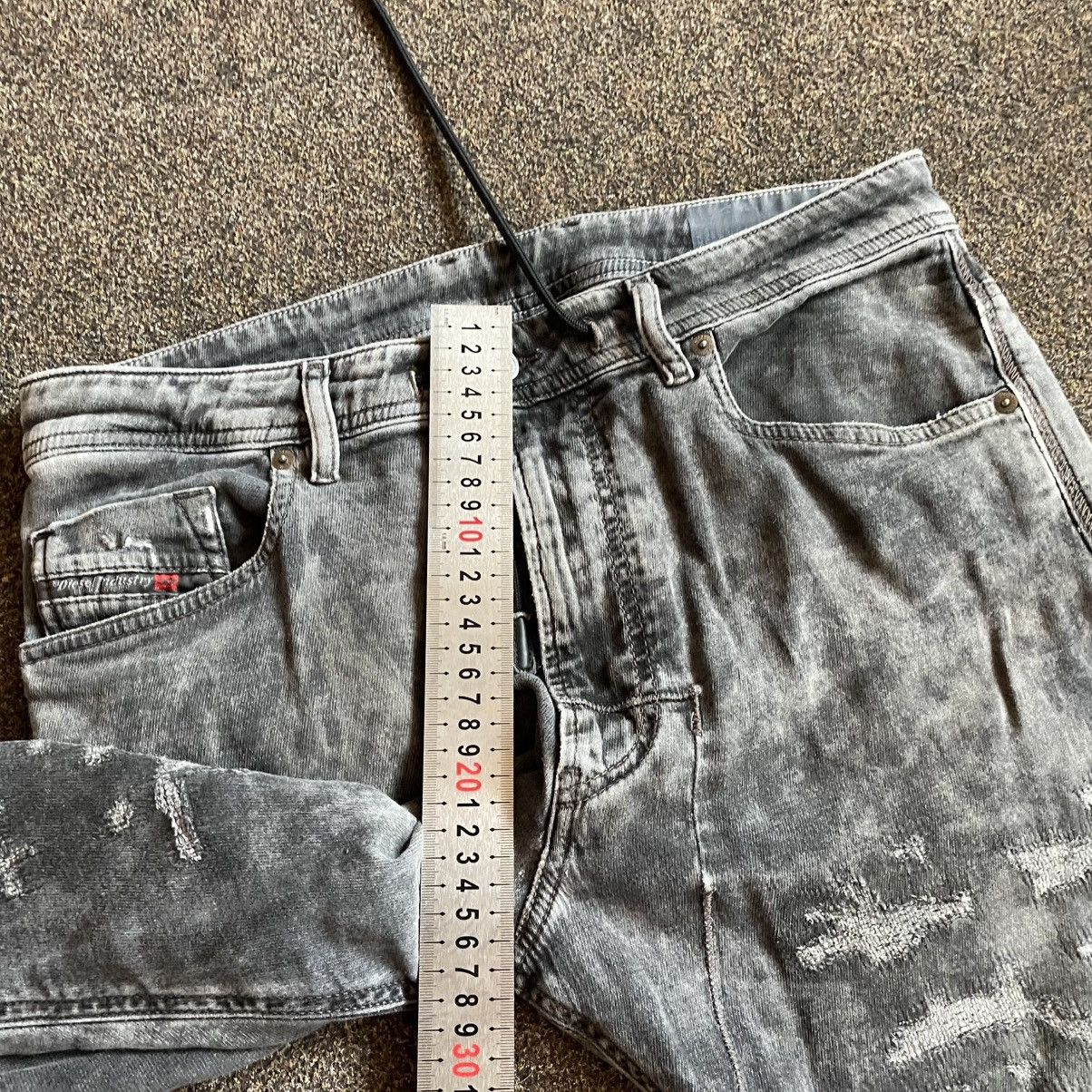 Diesel Vintage Y2K Distressed Baggy Jeans Grunge Skate Aesthetic 30 Size US 30 / EU 46 - 10 Thumbnail