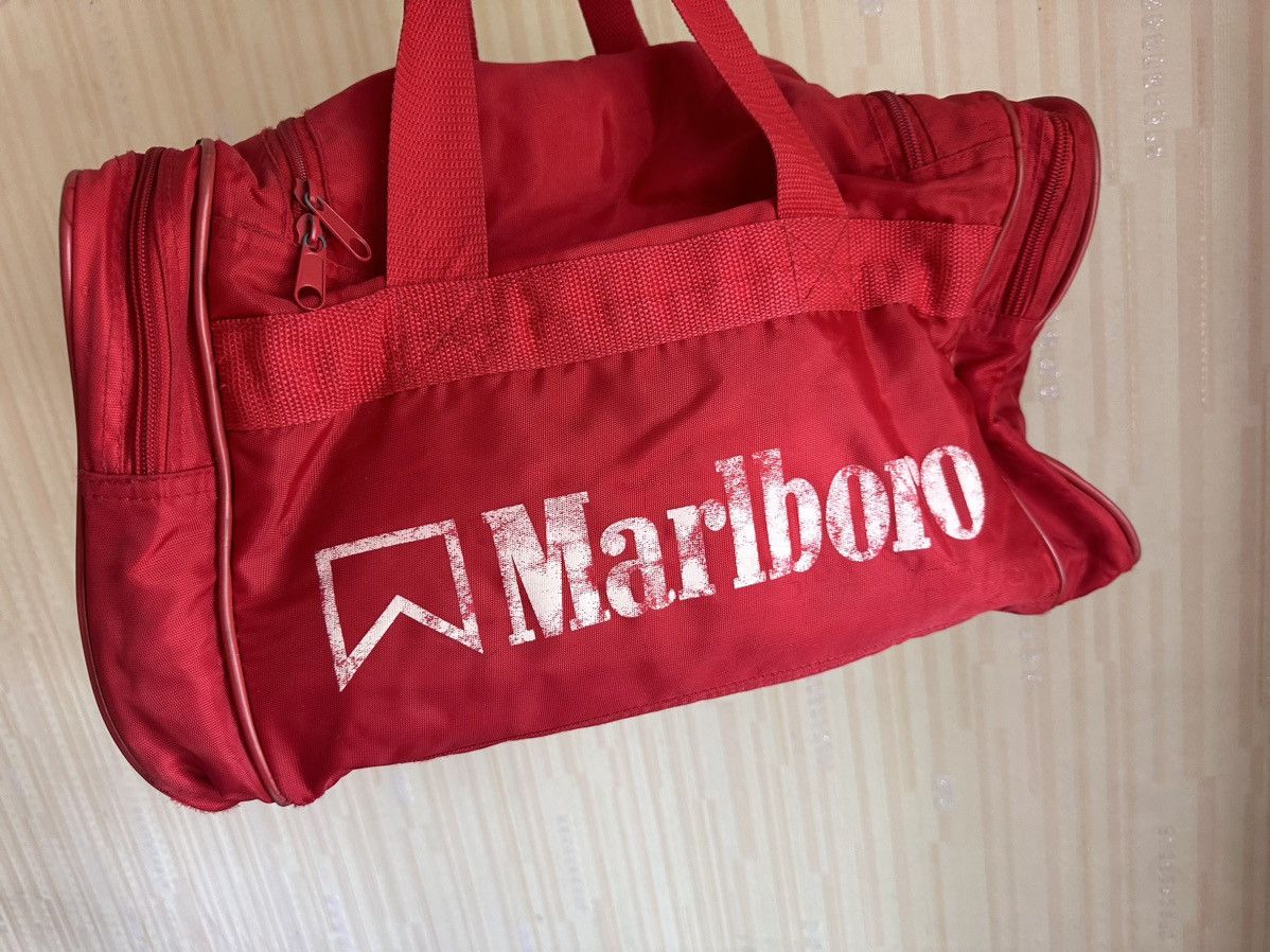 Marlboro × Vintage Vintage Marlboro bag red logo Size ONE SIZE - 1 Thumbnail