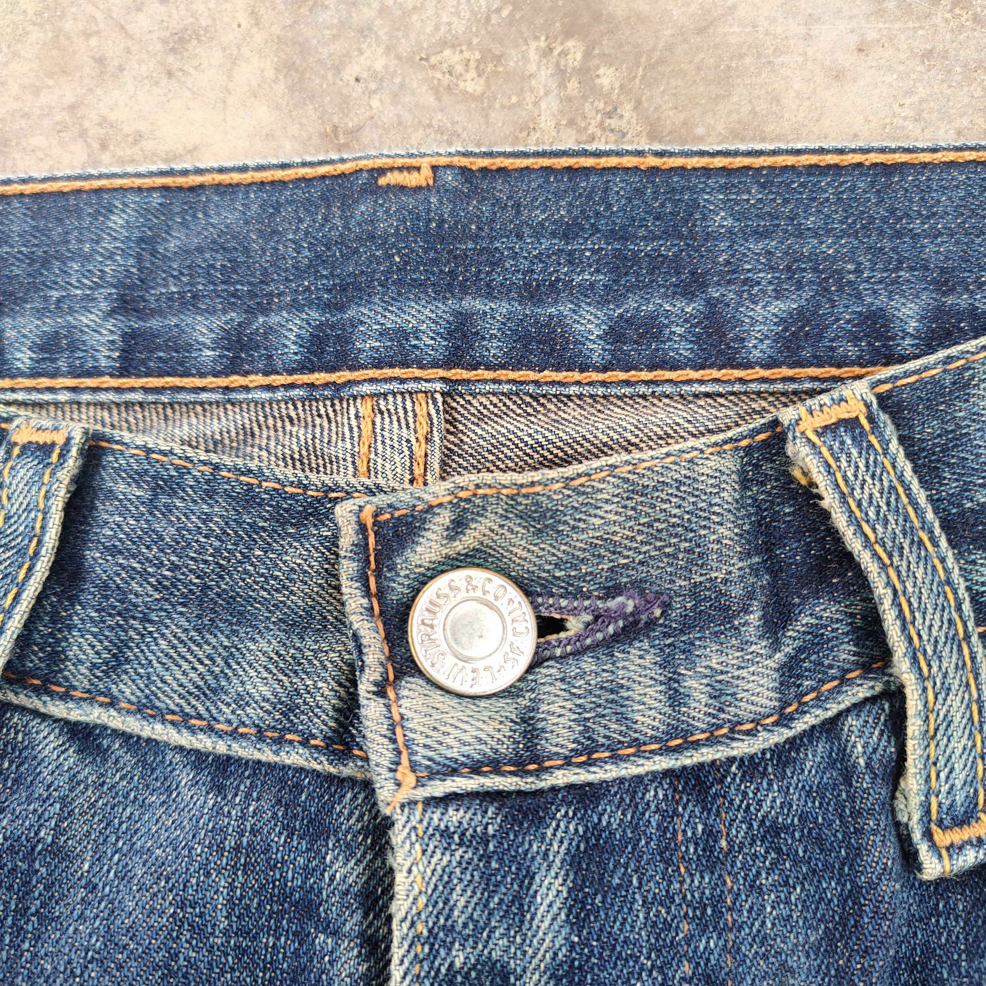 Levi's Vintage Clothing VINTAGE LEVI'S 532 RUSTY RIPPED FADED JEANS DENIM PANTS Size US 30 / EU 46 - 5 Thumbnail