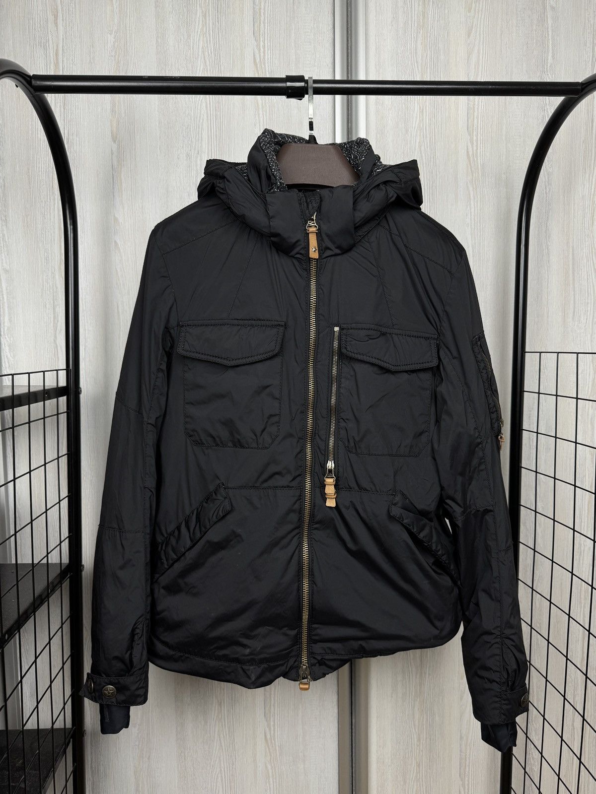 JET SET Jet Set black outdoor wolf bondage down ski snowboard jacket Size L / US 10 / IT 46 - 1 Thumbnail