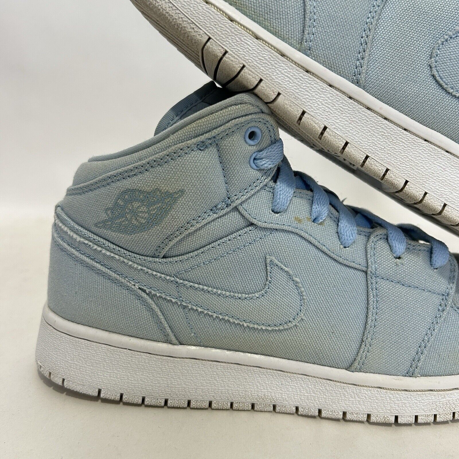 Nike Nike Air Jordan 1 Mid Retro BG “Easter Blue” Size US 8.5 / IT 38.5 - 8 Thumbnail