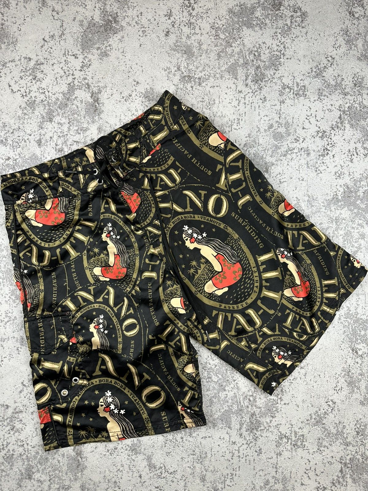 Designer Vintage Hinano Tahiti Polynesian Surf Shorts Island Graphic Size US 31 - 1 Thumbnail