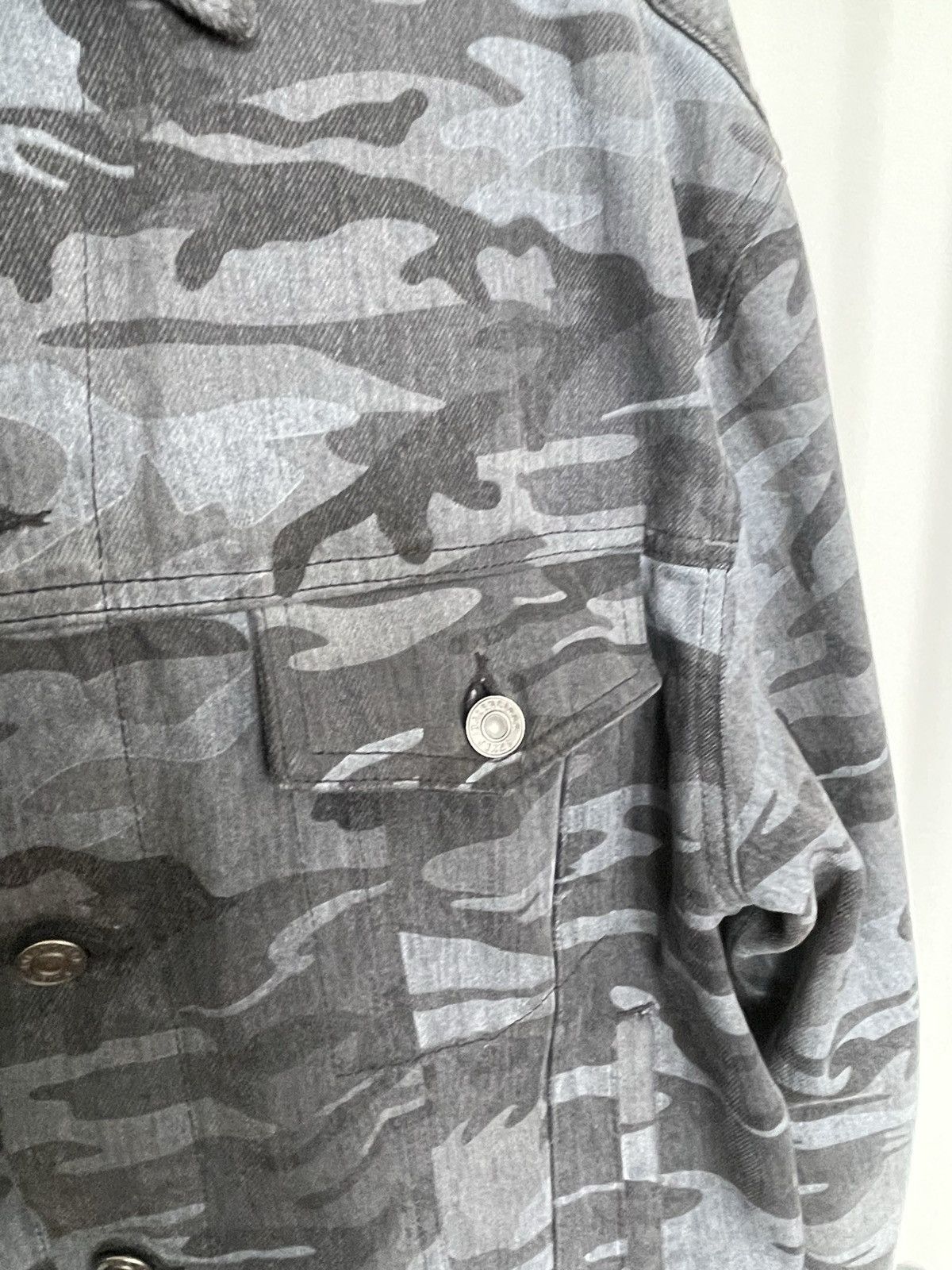 Balenciaga Balenciaga Greg camo trucker denim jacket Size US M / EU 48-50 / 2 - 3 Thumbnail