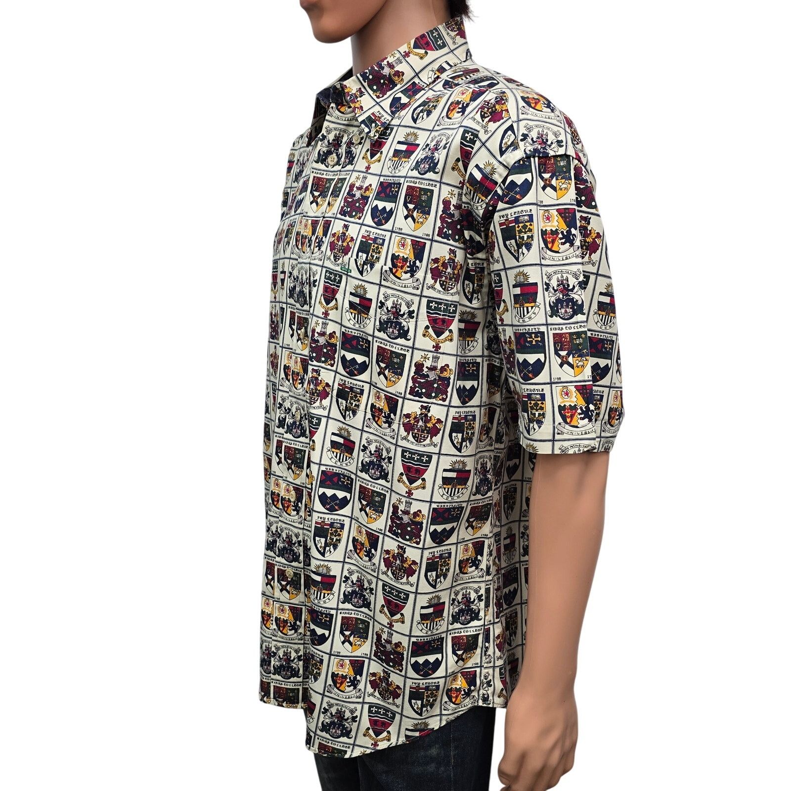 Tommy Hilfiger × Vintage Tommy Hilfiger University Crest Print Shirt L Colleges 90s Size US L / EU 52-54 / 3 - 8 Thumbnail