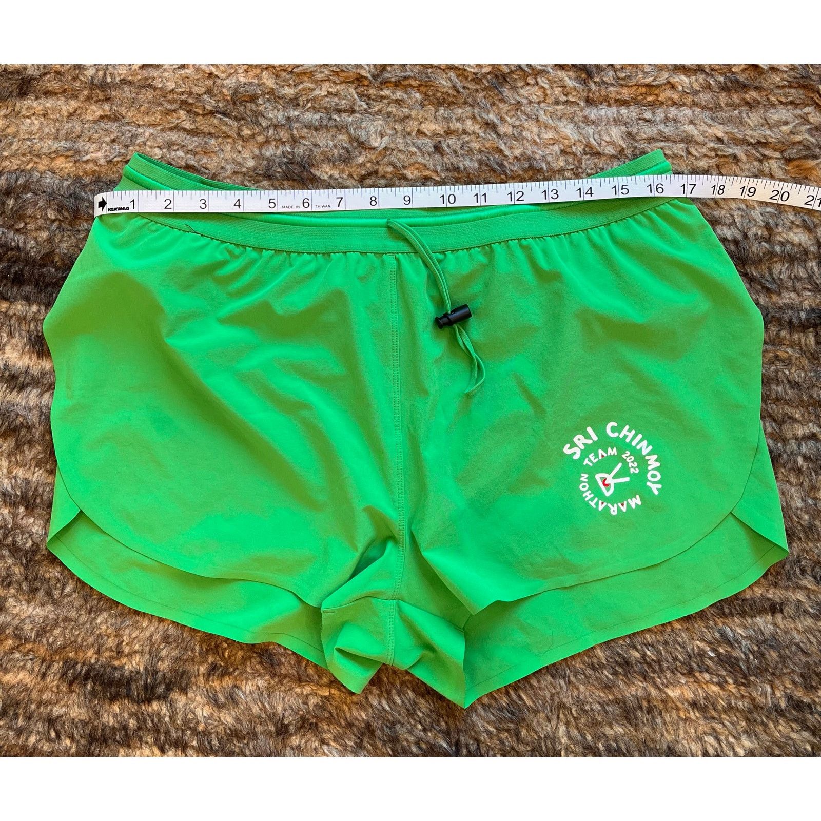 District Vision District Vision Green Running Shorts large 3” split seam Size US 34 / EU 50 - 2 Thumbnail