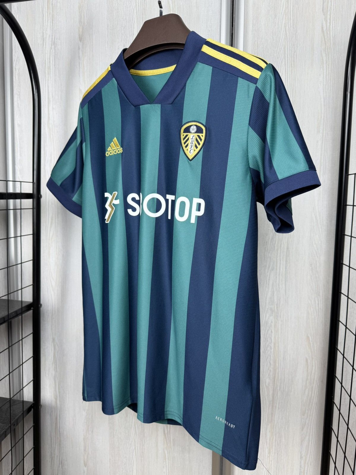 Adidas Adidas Leeds United 2020 2021 away soccer jersey football Size US L / EU 52-54 / 3 - 7 Thumbnail