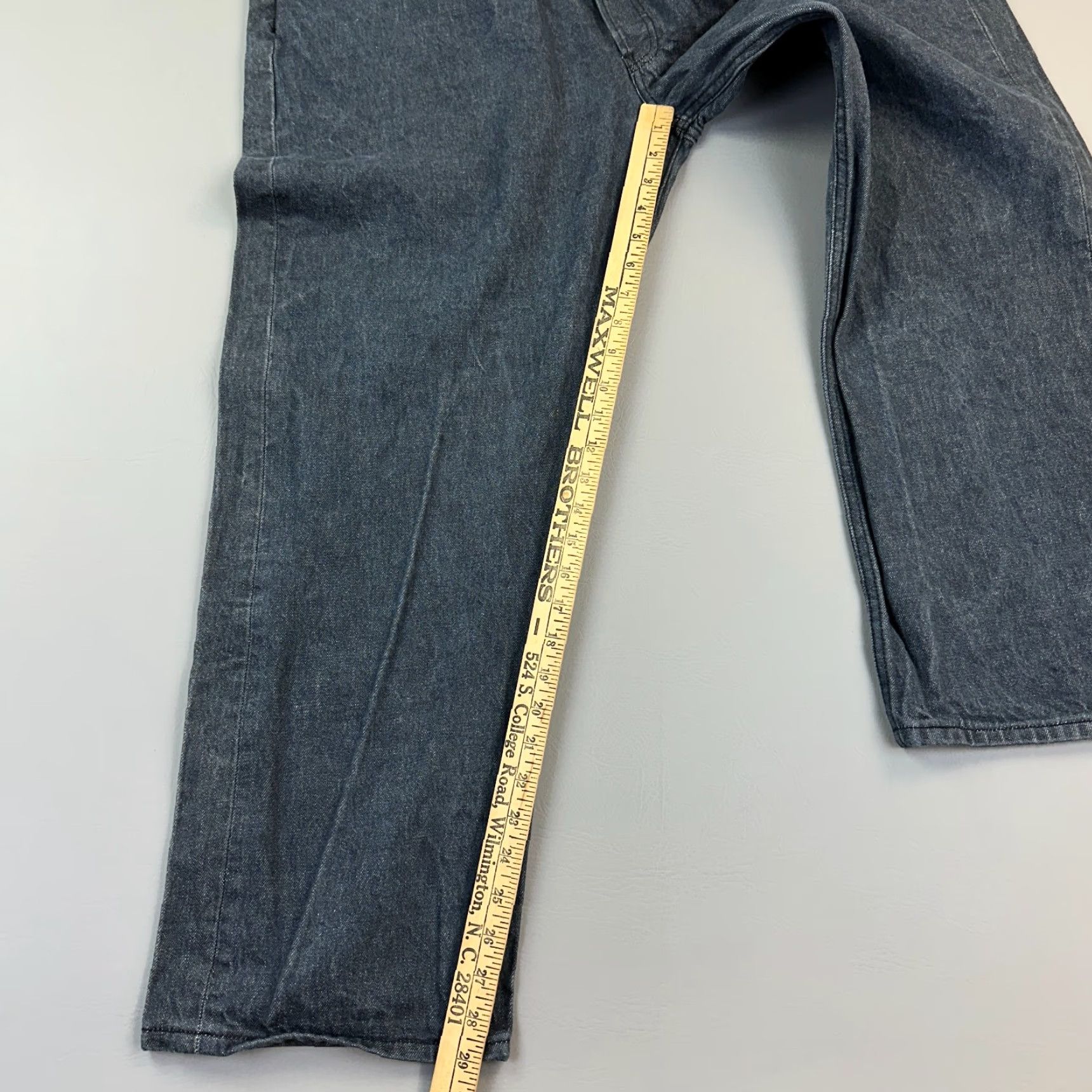 Levi's VINTAGE Levi's 501 Jeans Mens 44x30 Dark Wash Straight Fit Button Fly Casual Y2K Mens Denim Blue 80s Retro USA Jeans Size US 44 / EU 60 - 2 Thumbnail
