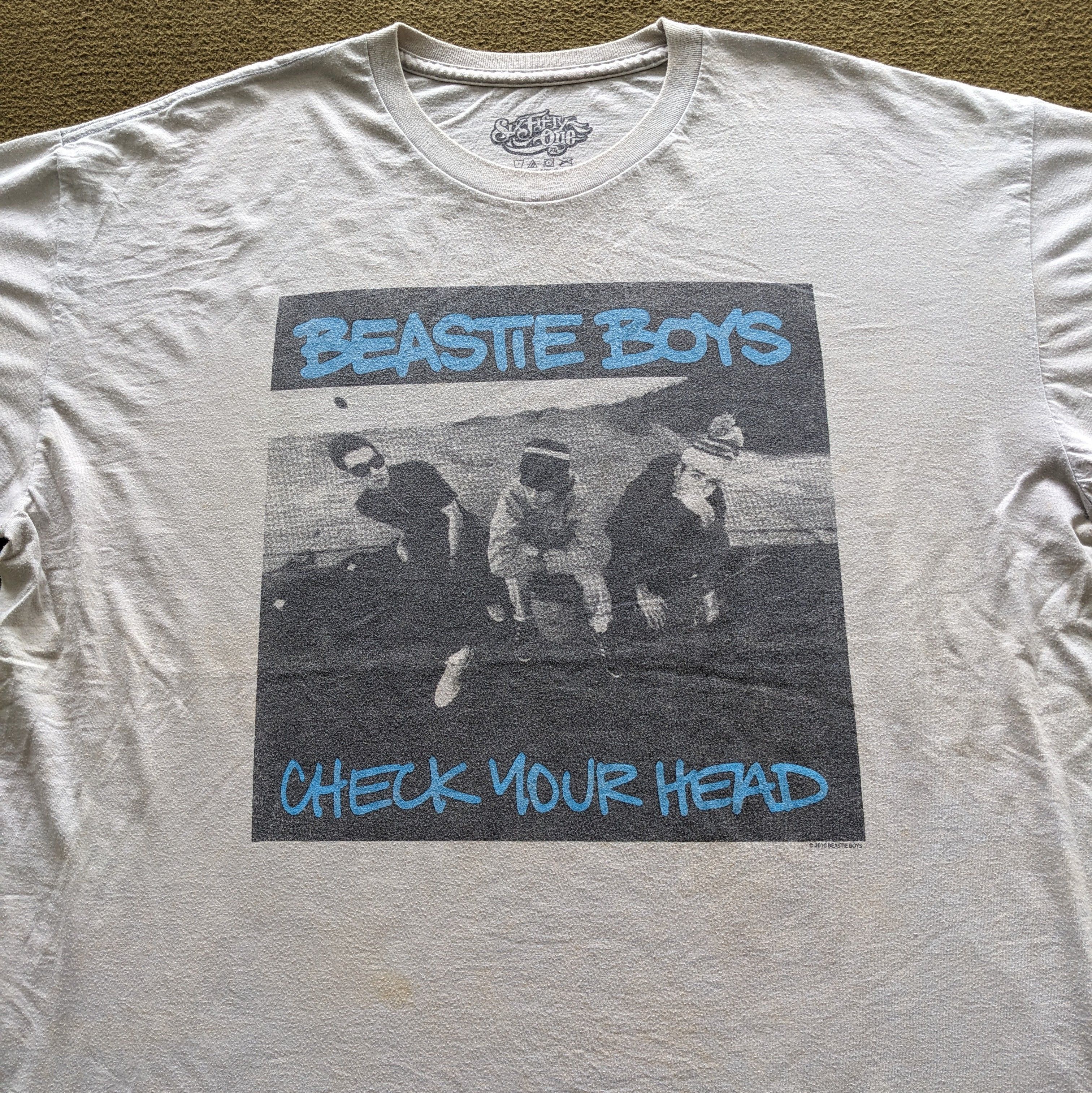 Vintage Vintage BEASTIE BOYS Hip Hop Band T-shirt Size US XL / EU 56 / 4 - 2 Thumbnail