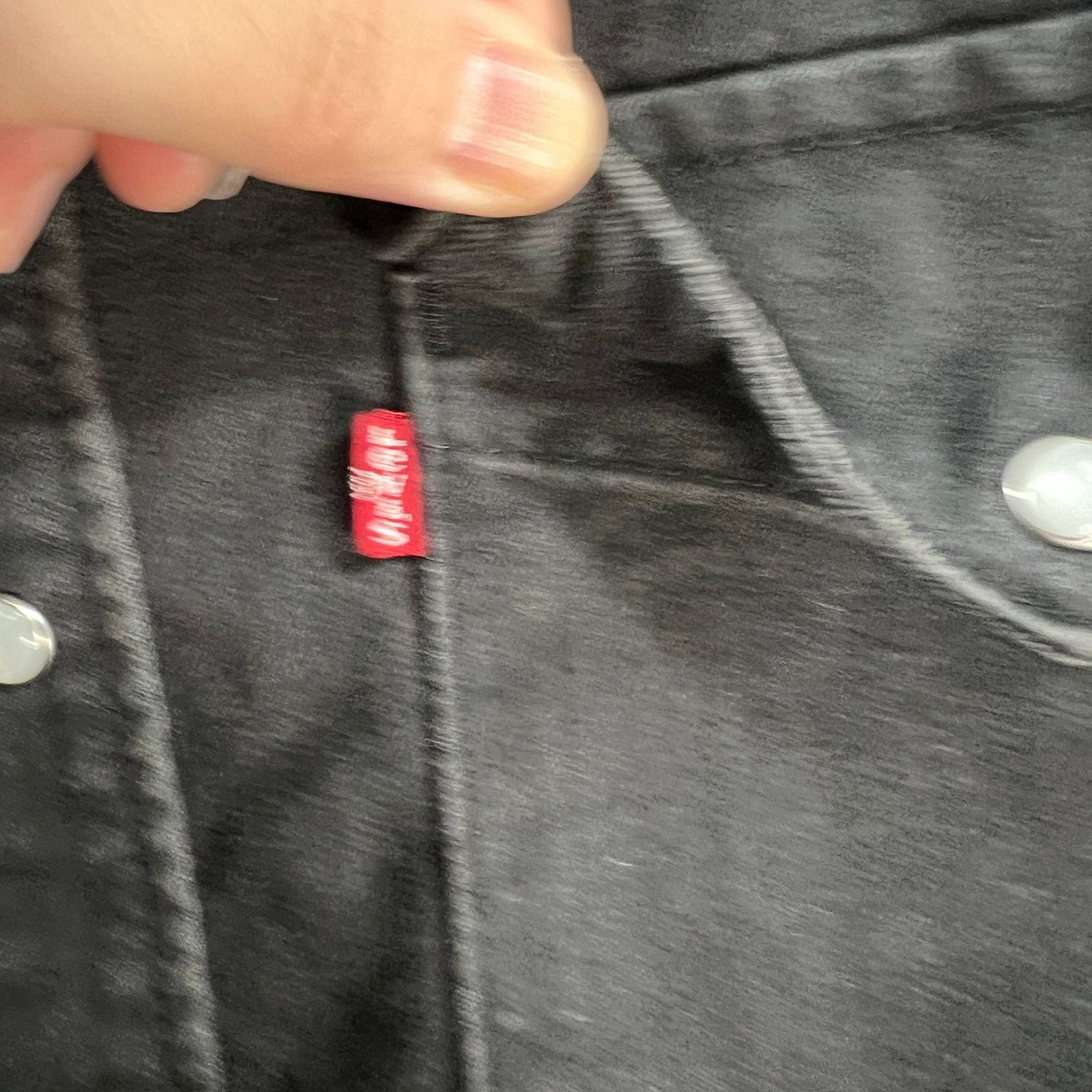 Levi's Levi's Women's The Ultimate Western Shirt, Black, Small Size S / US 4 / IT 40 - 17 Thumbnail