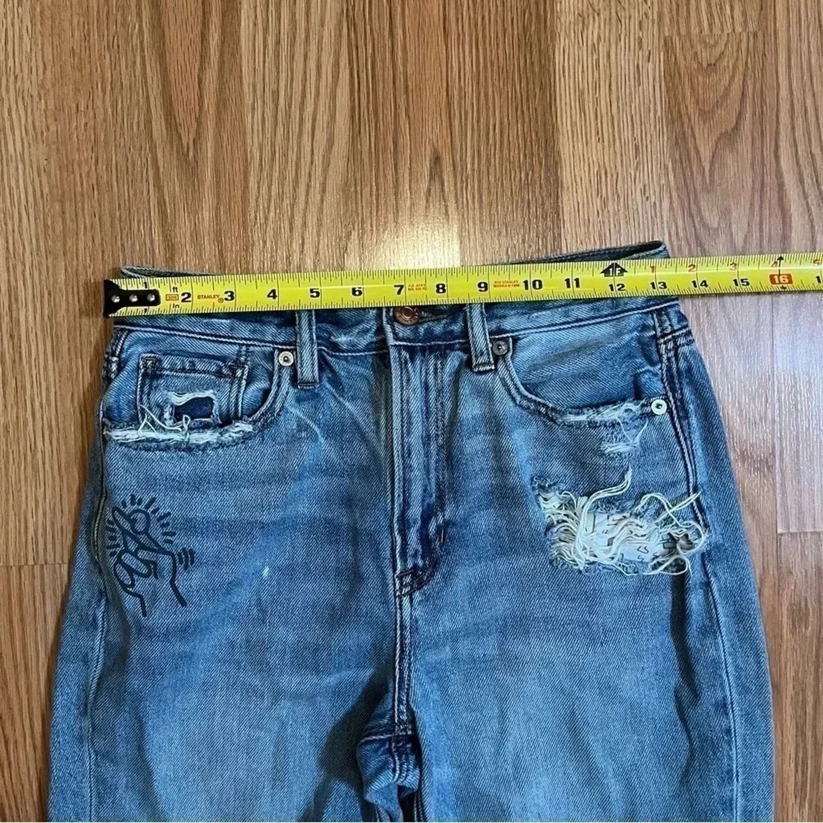 American Eagle Outfitters American Eagle X Keith Haring RARE Distressed Ripped Jeans Size 25" / US 0 / IT 36 - 9 Thumbnail