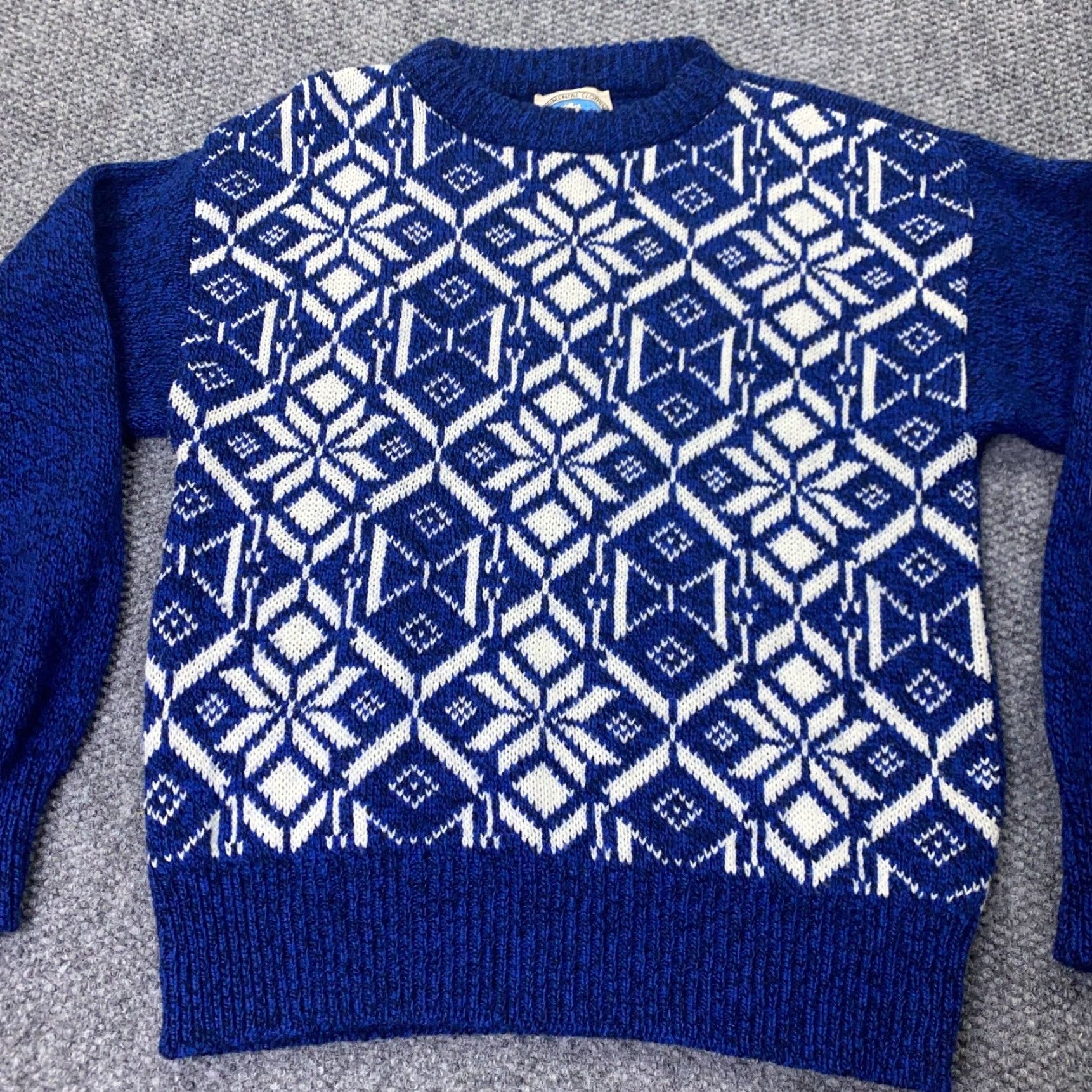 Vintage VINTAGE Environmental Clothing Co. Sweater Unisex Adults Large Blue Geometric Snowflake Holiday Knit Wool Nylon Crew Neck Pullover Size US L / EU 52-54 / 3 - 3 Thumbnail