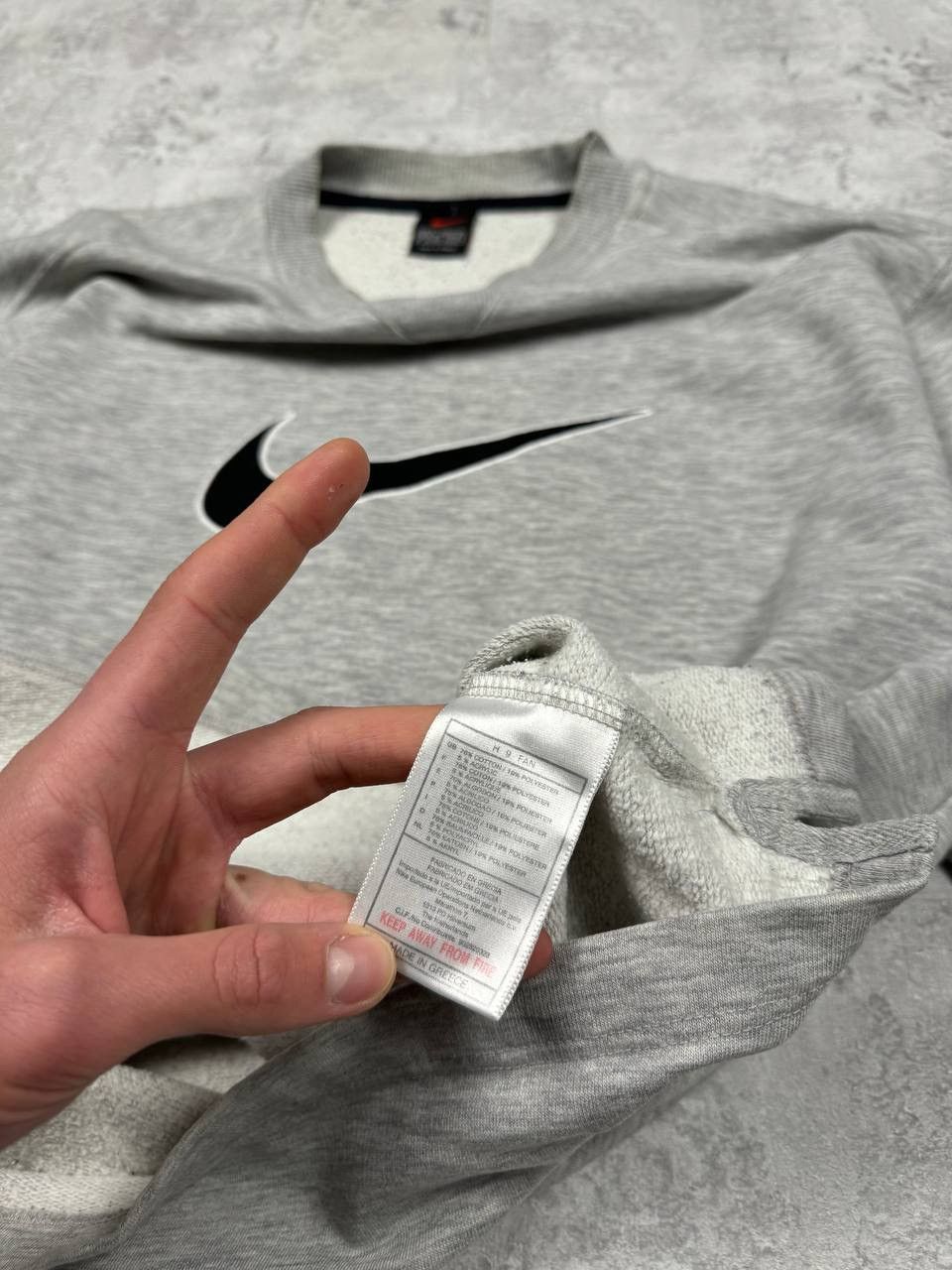 Nike Vintage Nike Sweatshirt Big Logo Size S-M Size US S / EU 44-46 / 1 - 12 Thumbnail