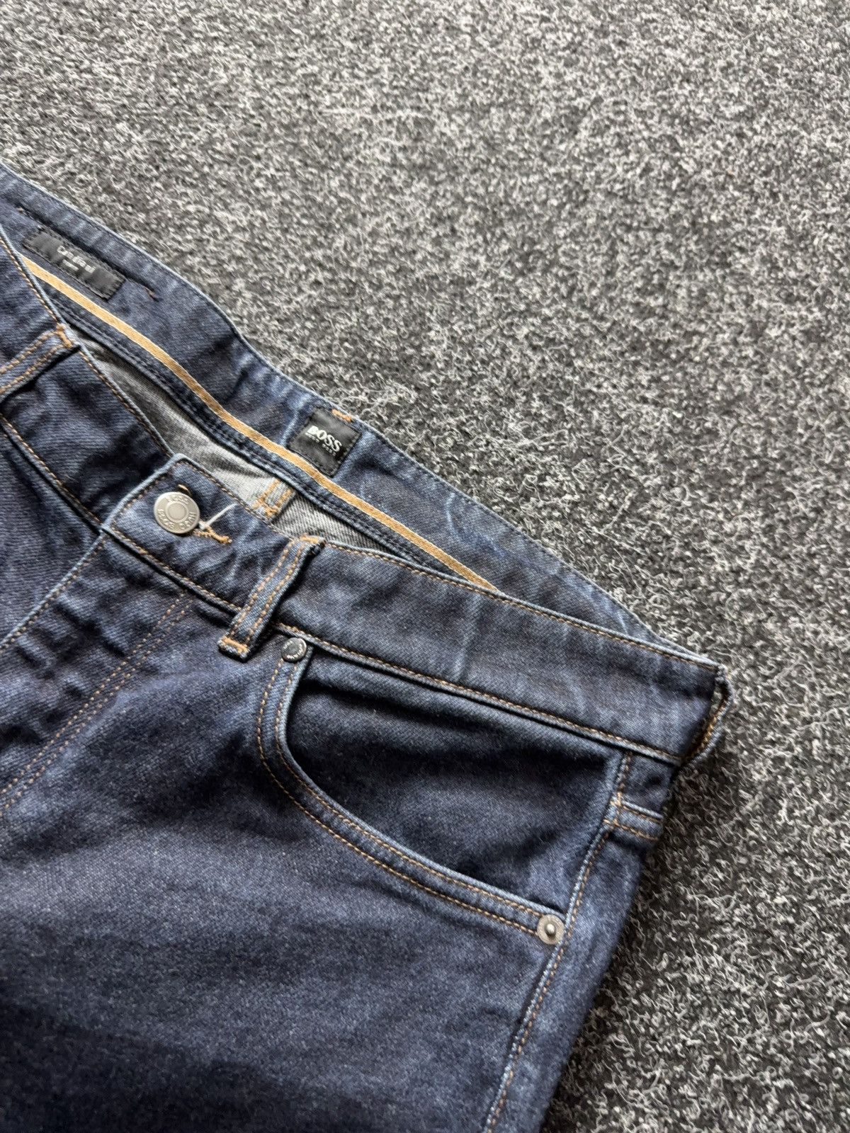 Hugo Boss Luxury Hugo Boss Candiani Denim Dark Blue Jeans Straight Fit Size US 33 - 7 Thumbnail