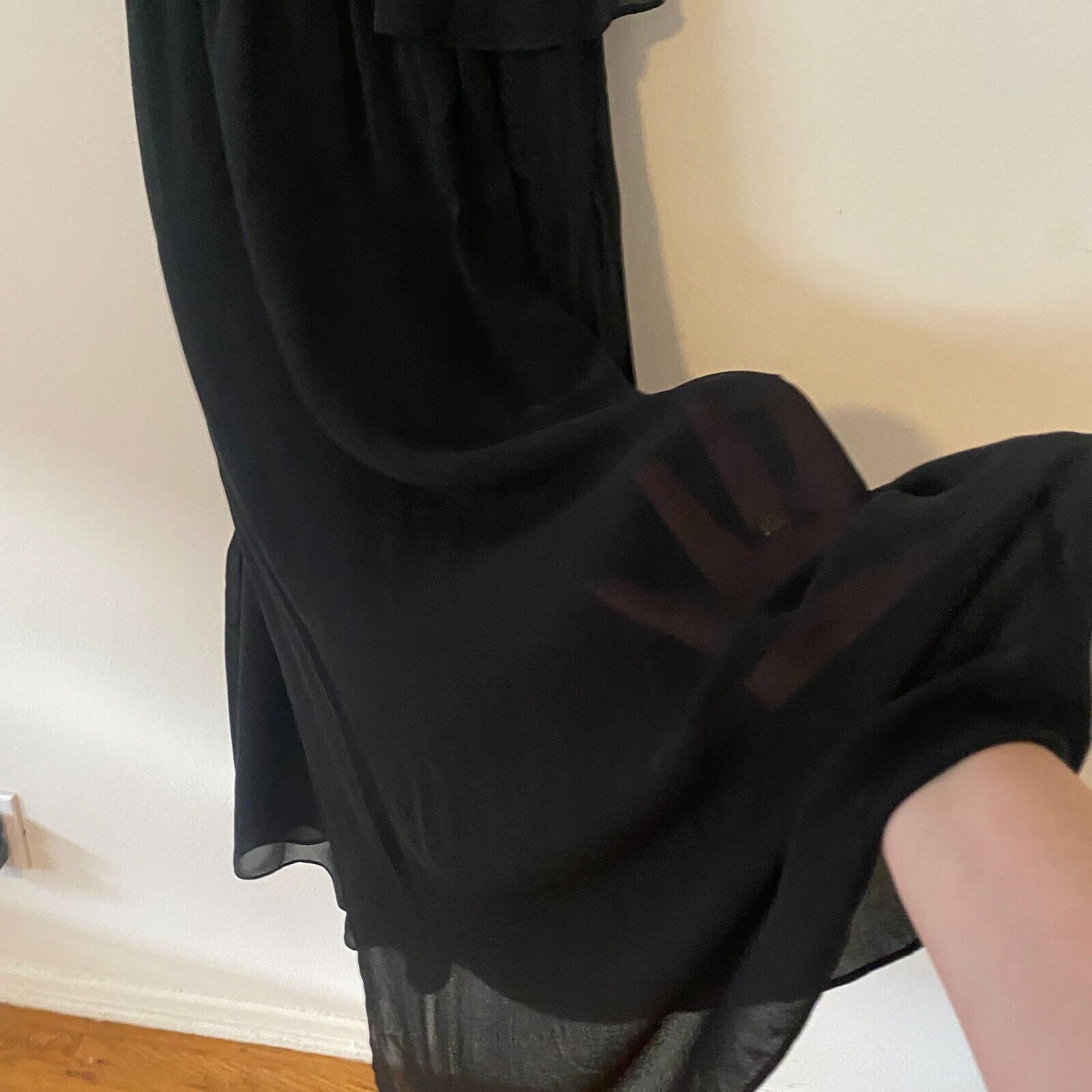Aritzia Aritzia Babaton Black SILK Chiffon VNeck Racerback Maxi S Size S / US 4 / IT 40 - 7 Thumbnail