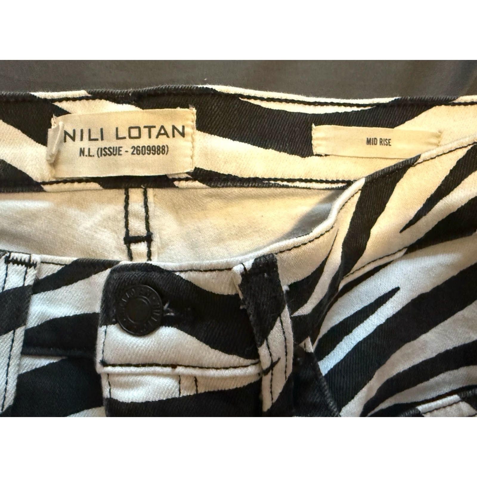 Nili Lotan NILI LOTAN JEANS Skinny WOMEN 28 29in 27in Zebra Print Mid Rise 5-Pocket USA Made Multicolor Black Ivory Designer Jeans Size 28" / US 6 / IT 42 - 5 Thumbnail