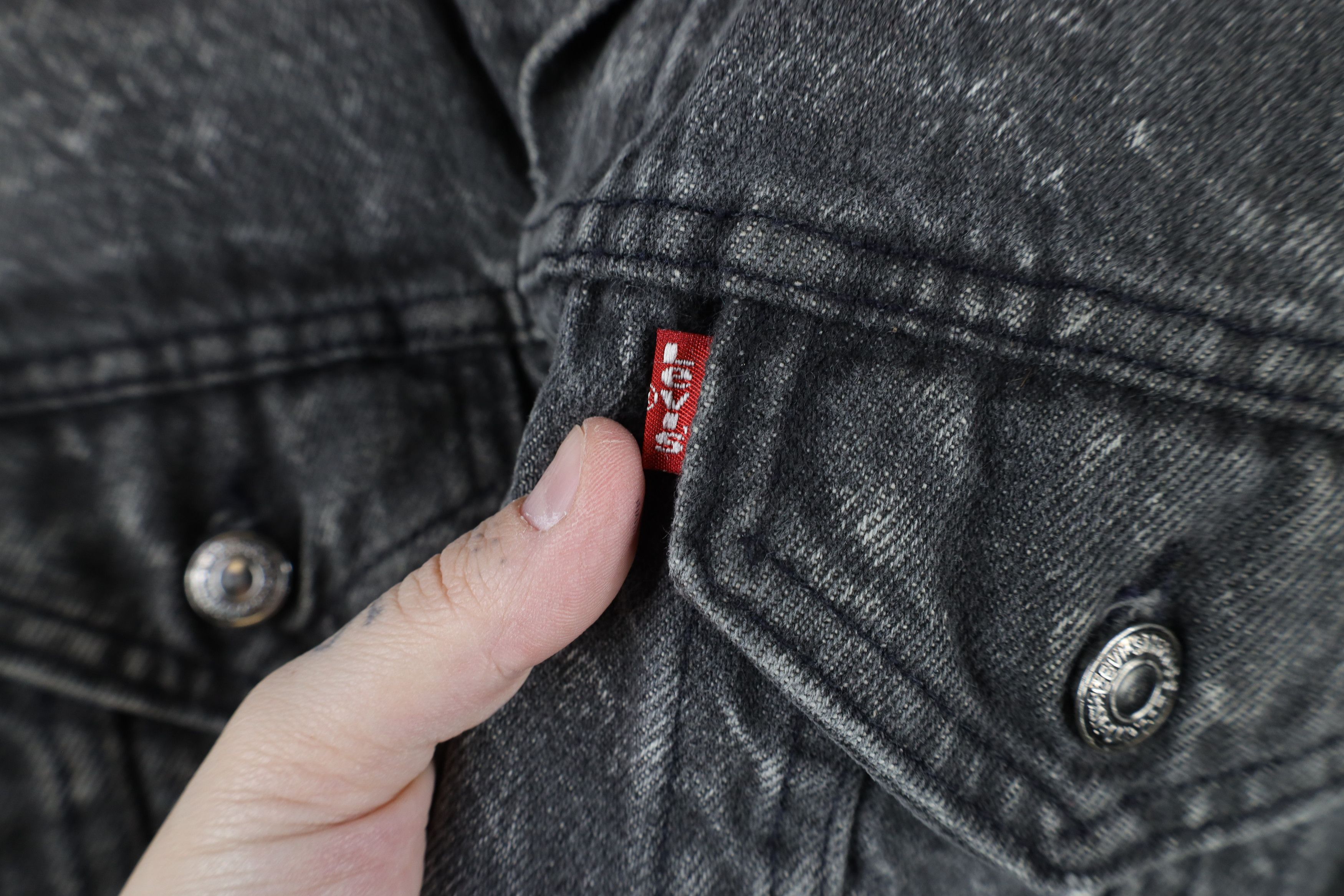 Levi's × Vintage Vintage 90s Levis Acid Wash Denim Trucker Jacket Gray USA Size M / US 6-8 / IT 42-44 - 4 Thumbnail