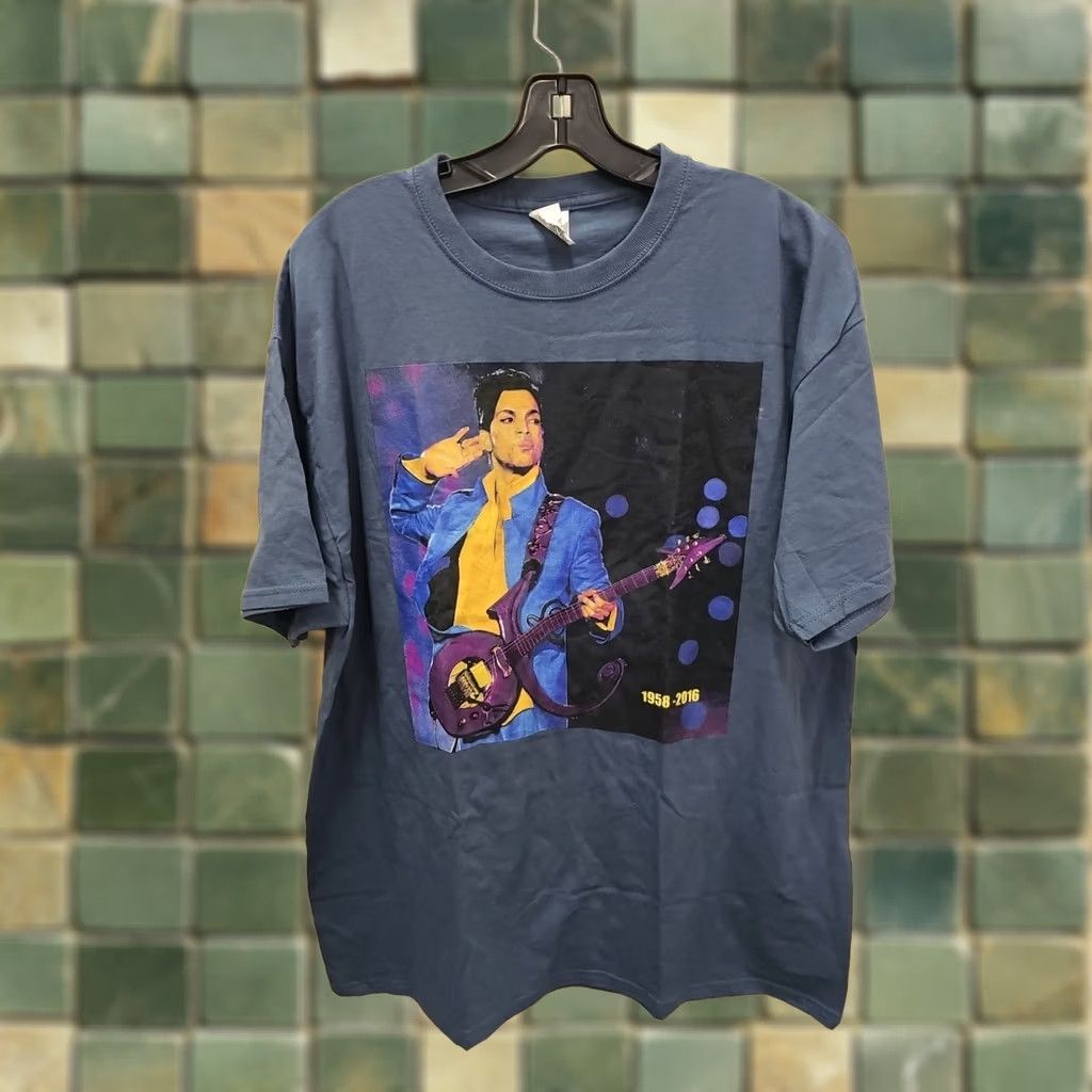 Fruit Of The Loom VINTAGE Prince R.I.P Memorial T Shirt Purple Rain XL Men Blue Short Sleeve Graphic Print 1958-2016 Size US XL / EU 56 / 4 - 1 Thumbnail